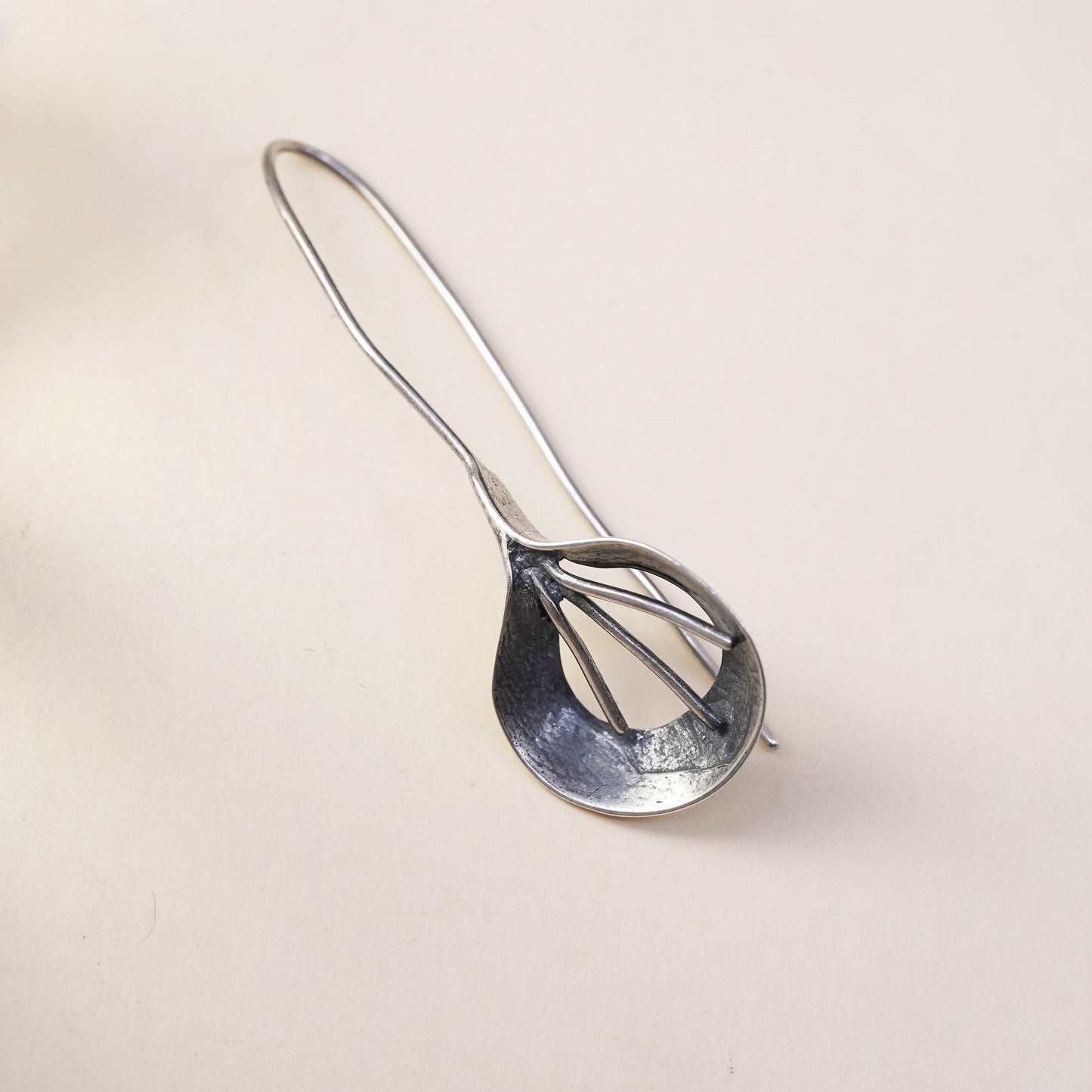 vintage modernist sterling silver 925 handmade single teardrop earring