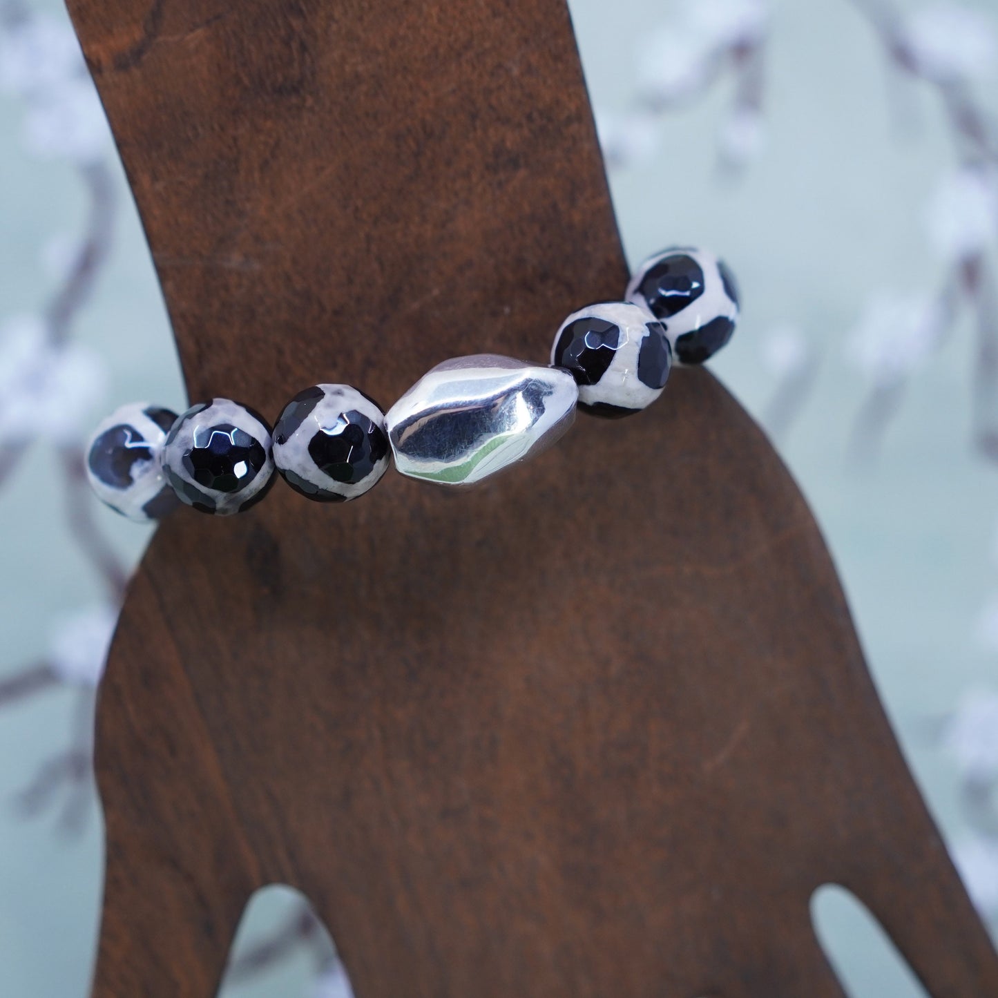 6”, vintage 925 Sterling silver handmade elastic bracelet with agate beads