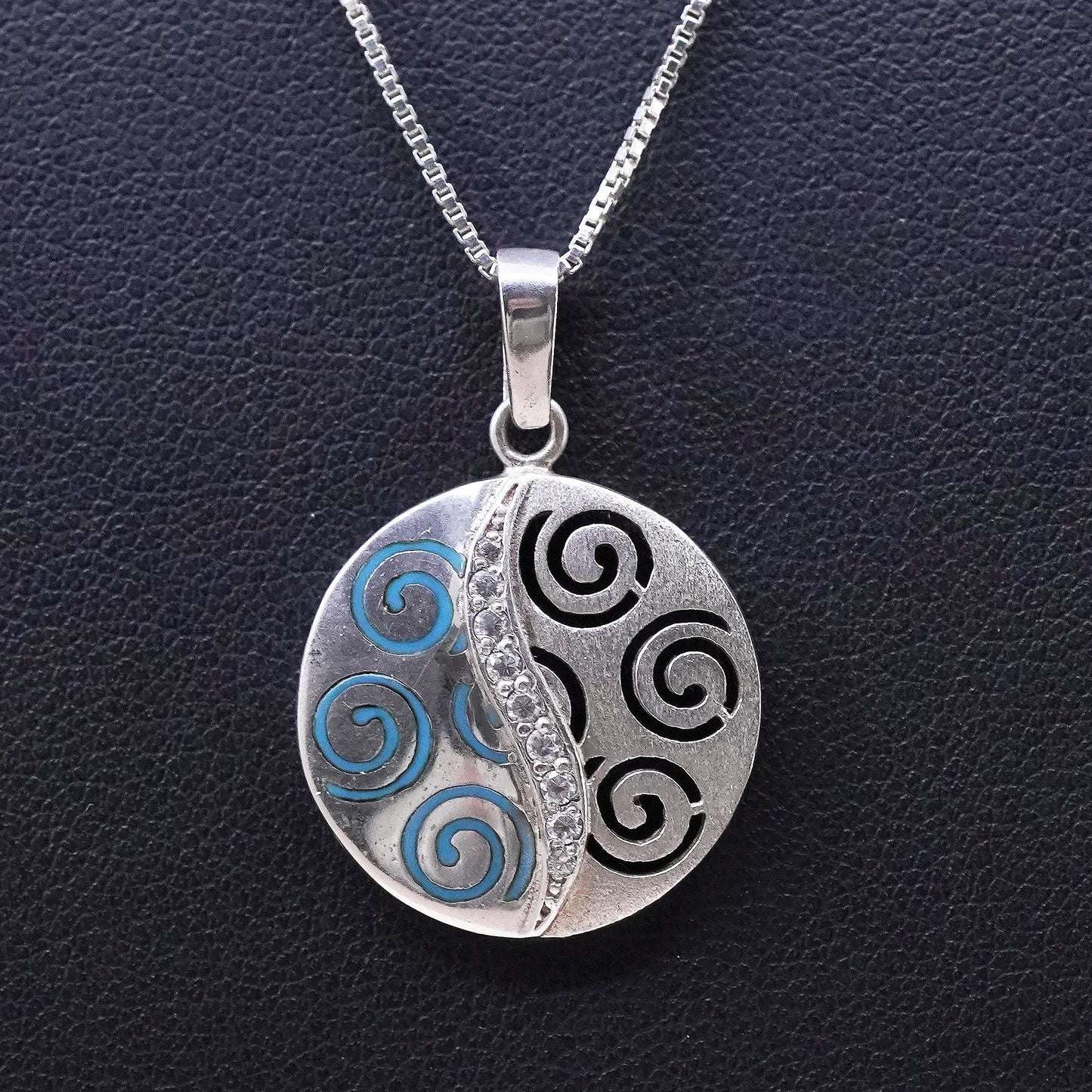 18”, vintage Sterling silver necklace, 925 box chain with swirly tag cz pendant