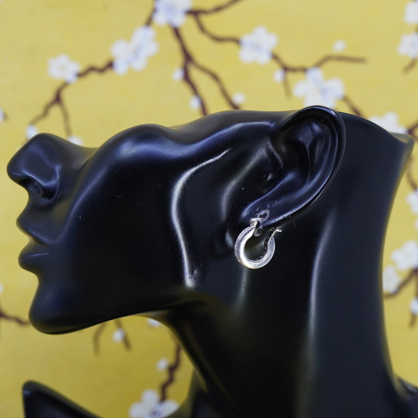 0.5”, Silpada 925 Sterling Silver Ray of Light Hoop huggie Earrings CZ P1077