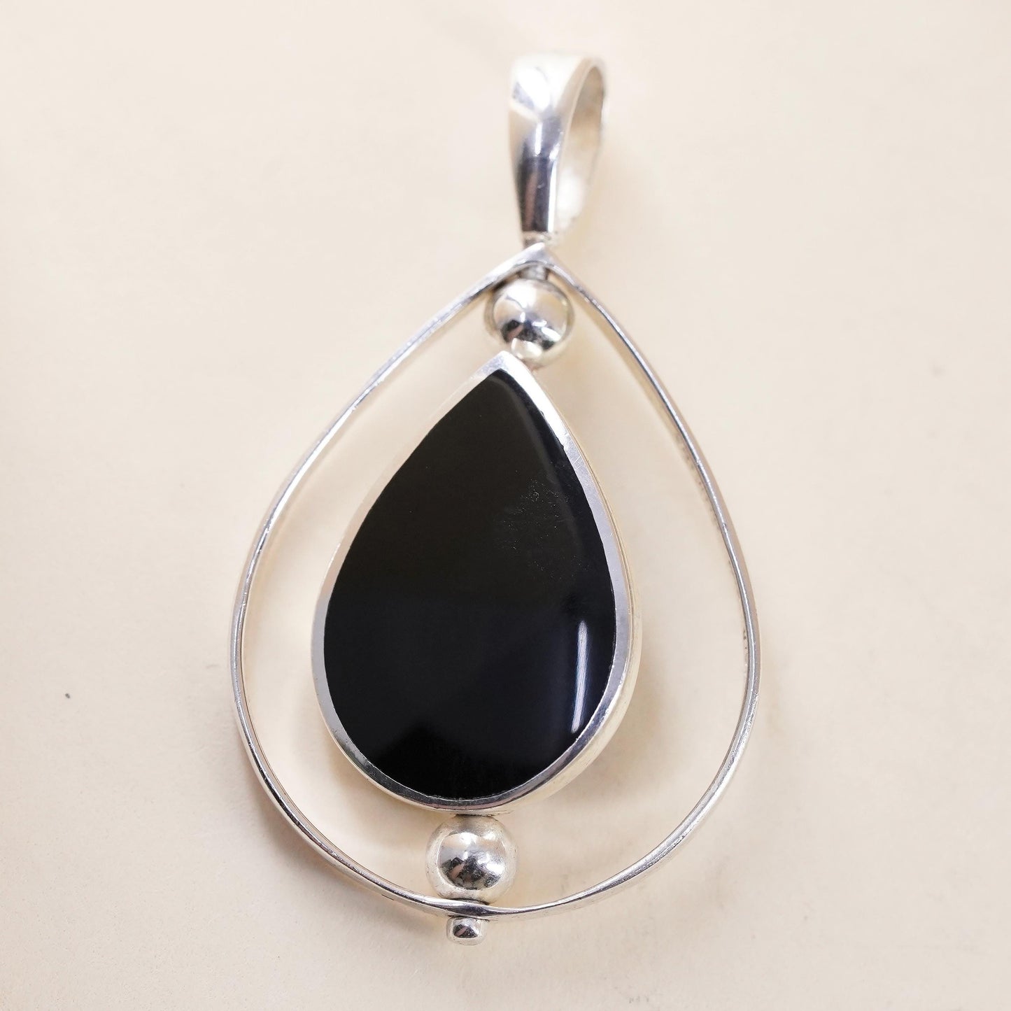 vintage handmade sterling 925 silver spinner teardrop pendant with black onyx