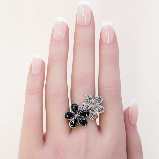 Size 8.25, vintage Sterling 925 silver handmade flower ring with onyx marcasite