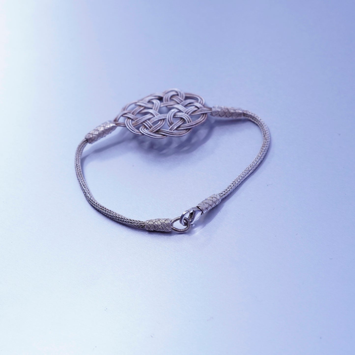 7.25”, Vintage Italy Sterling 925 silver wheat chain Irish Celtic knot bracelet