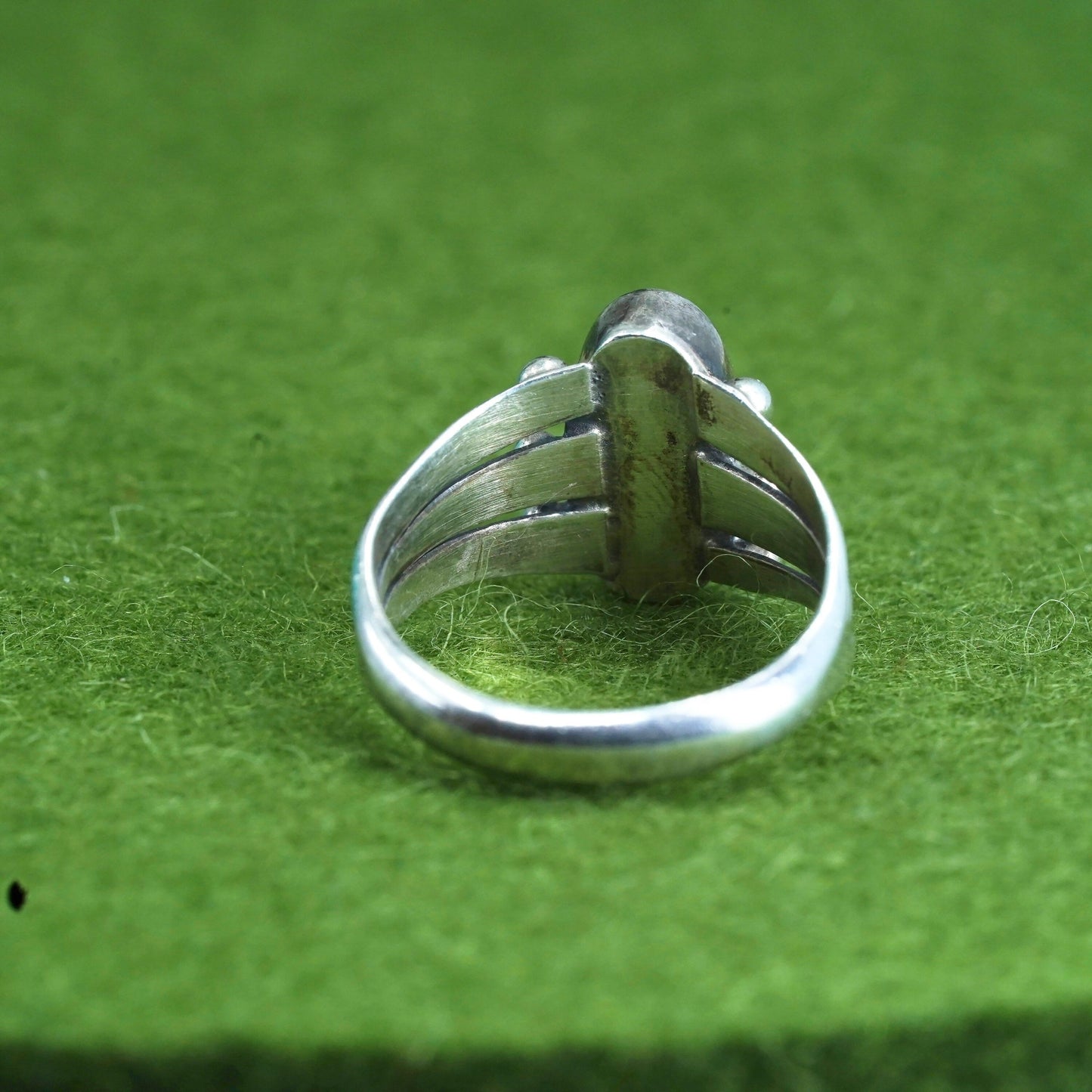 Size 6, southwestern Sterling silver handmade ring, 925 band with oval opal