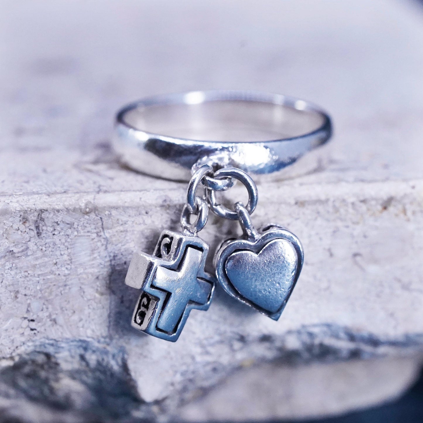 Size 5, vintage Sterling silver ring, 925 filigree ring with heart cross charms