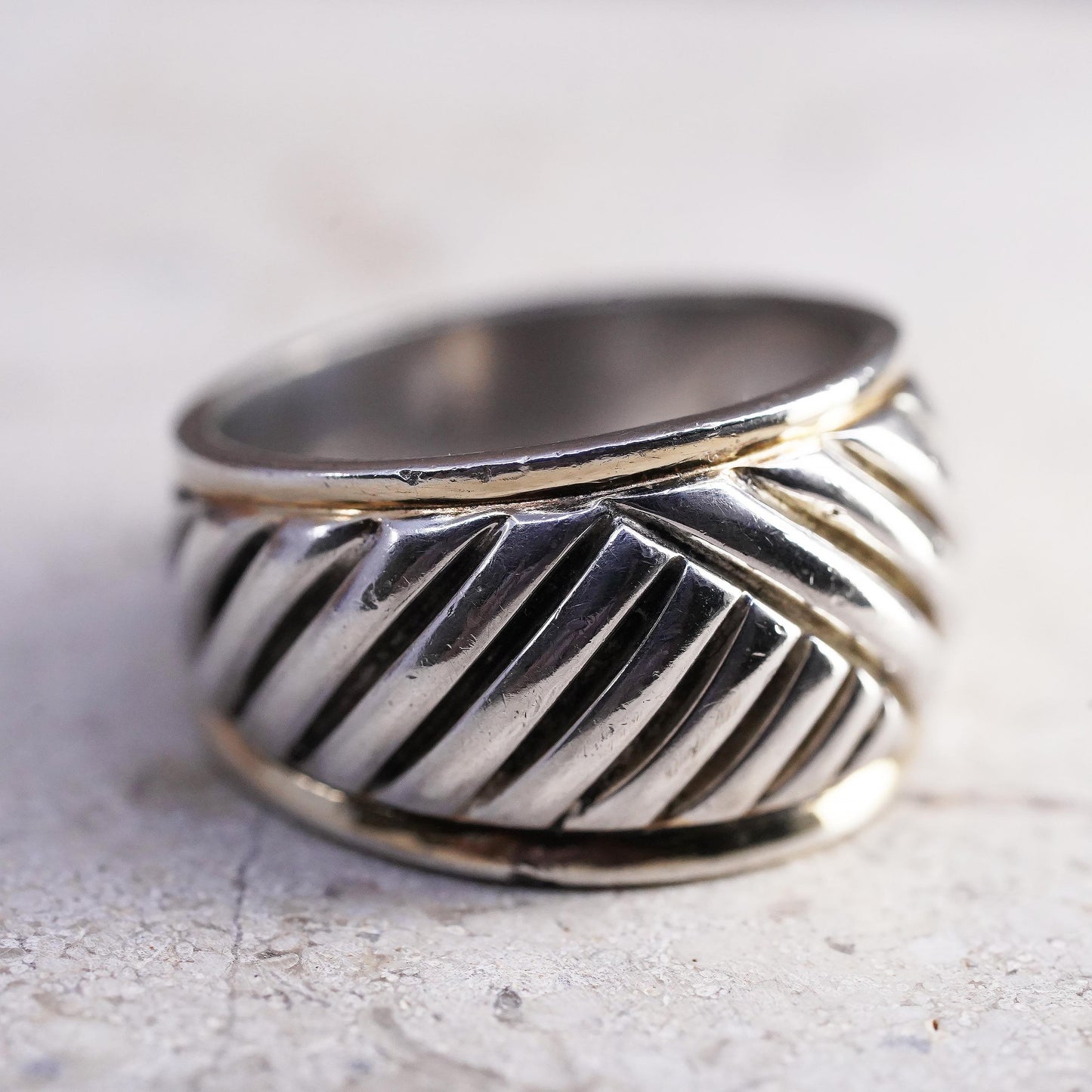 Size 7.5, vintage Sterling 925 silver handmade ribbed cable textured ring band