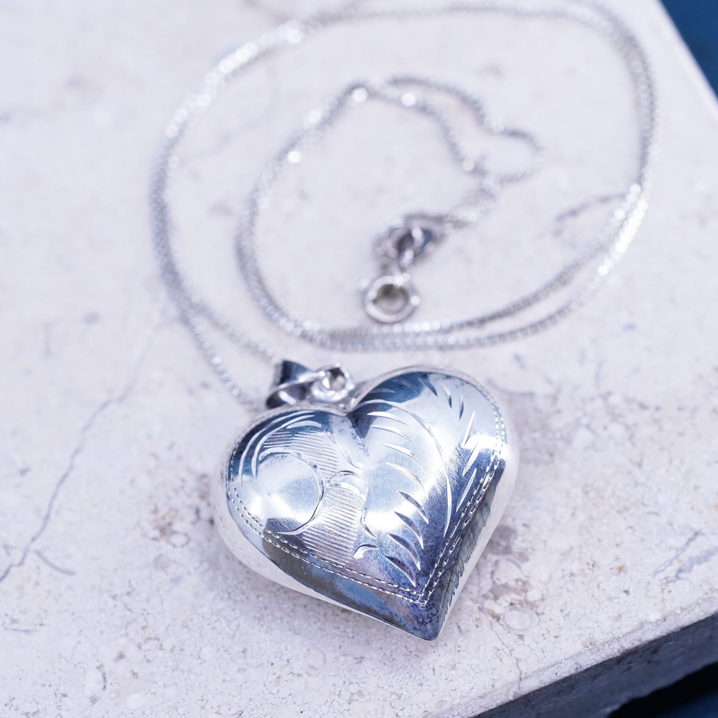 18”, VTG Sterling silver necklace, 925 box chain textured puffy heart pendant