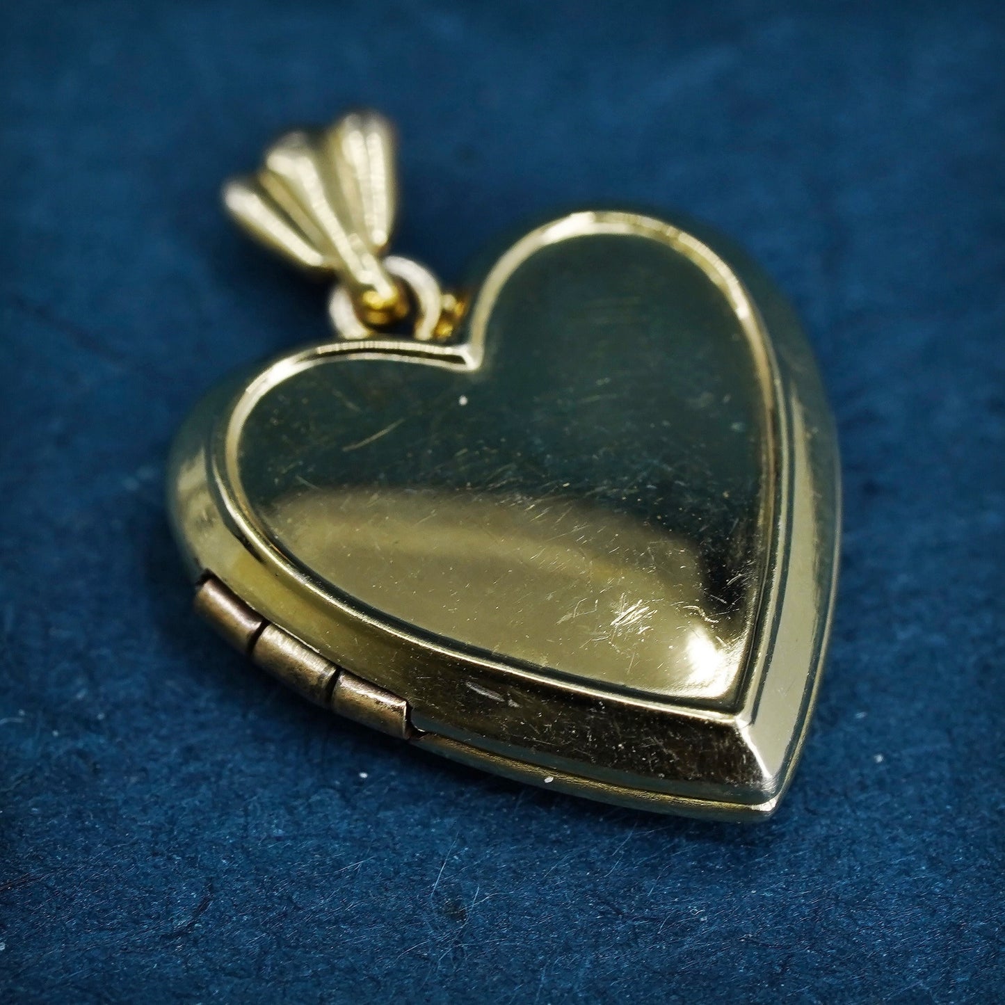 Vintage gold filled heart photo locket pendant. 925 charm