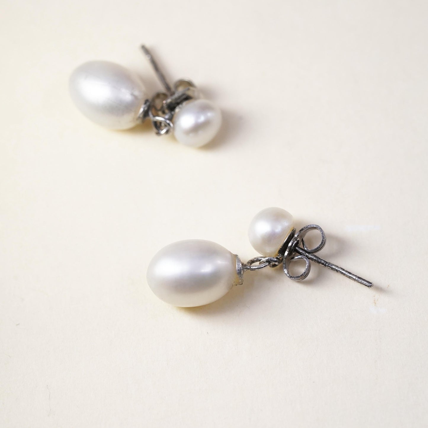 Vintage Sterling 925 silver handmade earrings with oval shaped freshwater pearl