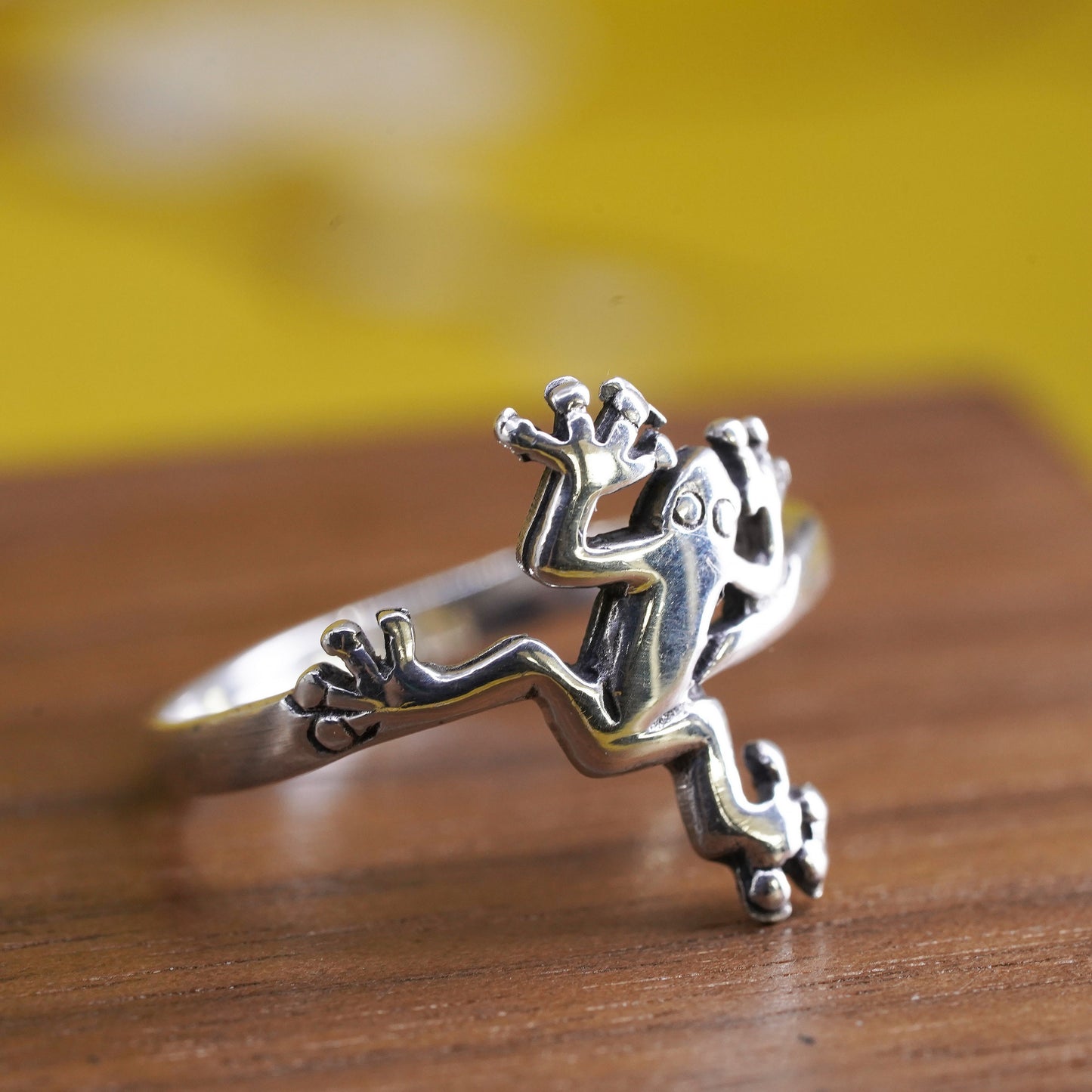 Size 8.5, vintage Sterling 925 silver handmade lotus leaf with frog ring