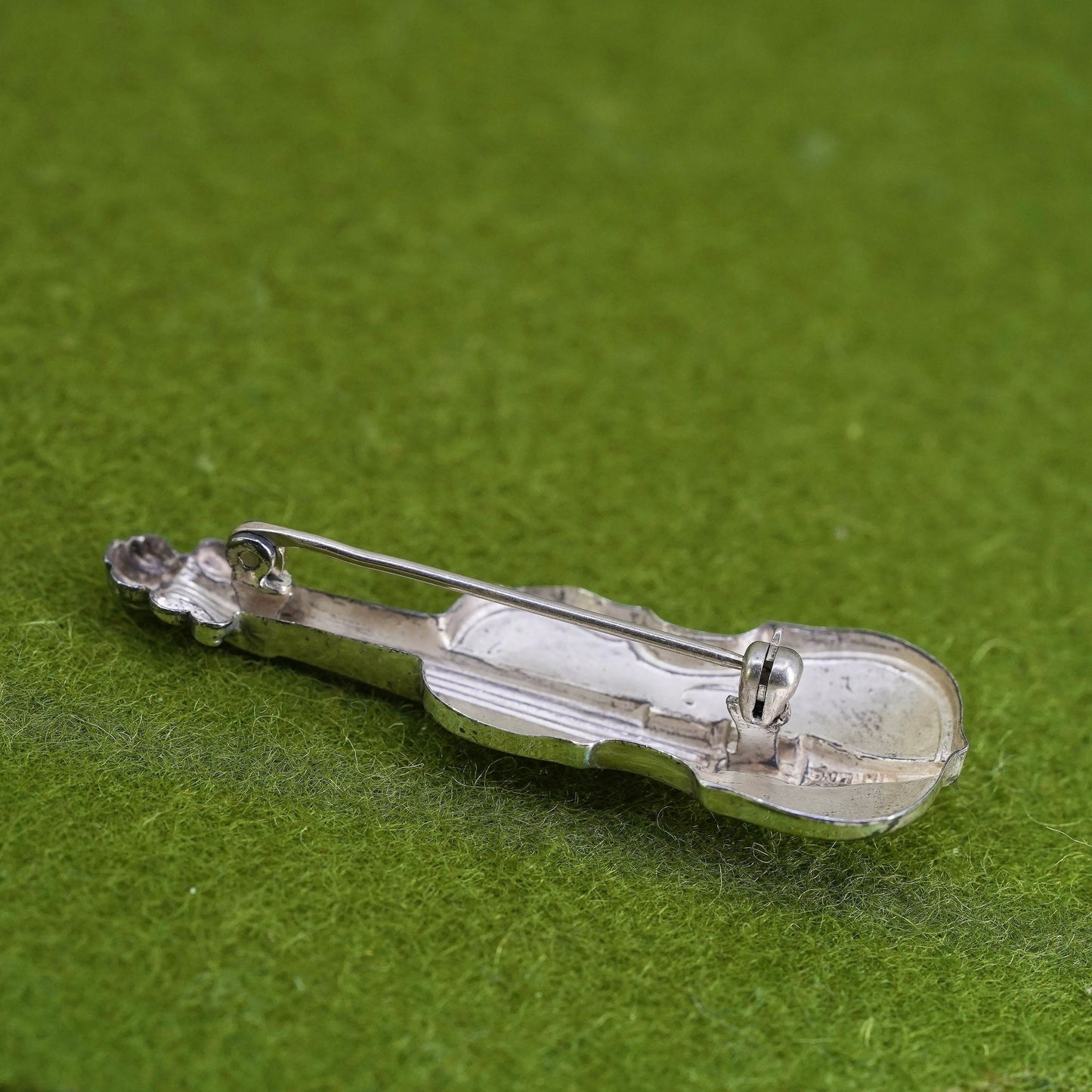 Vintage Sterling silver handmade brooch, solid 925 silver violin. jewelry