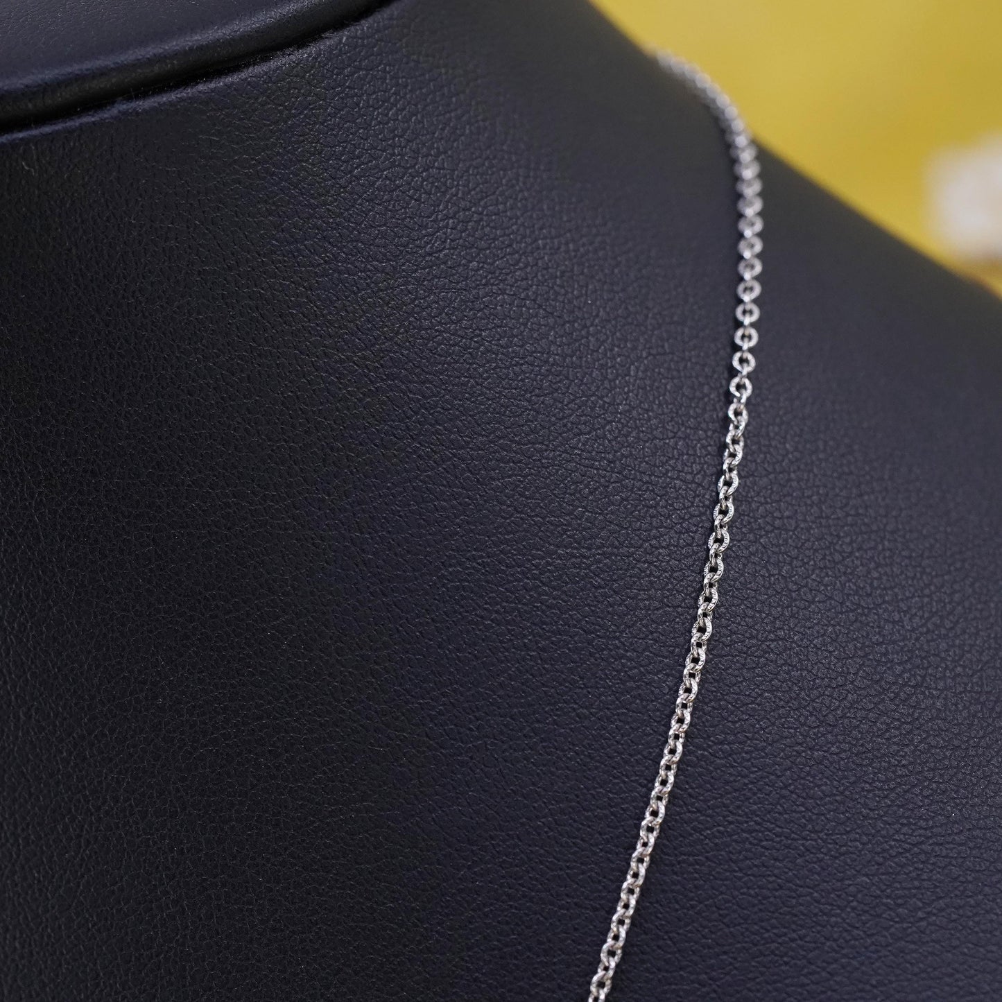 18", 1mm, vintage Sterling silver necklace, Italy 925 circle chain