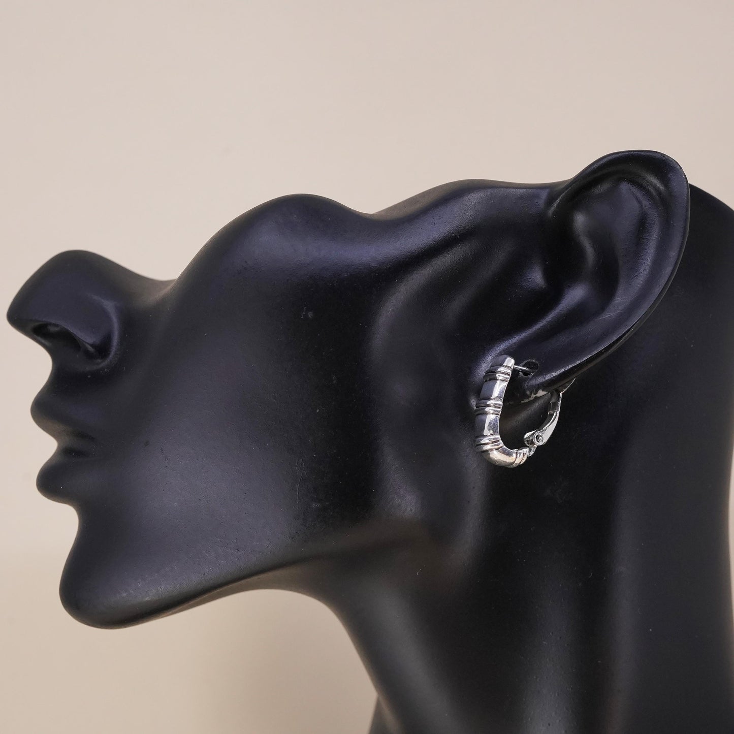 Vintage handmade single earring. Sterling 925 silver ribbed stud