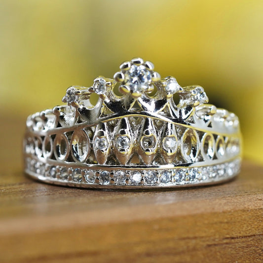 Size 7.5, Vintage Sterling 925 silver handmade crown Ring with Cz