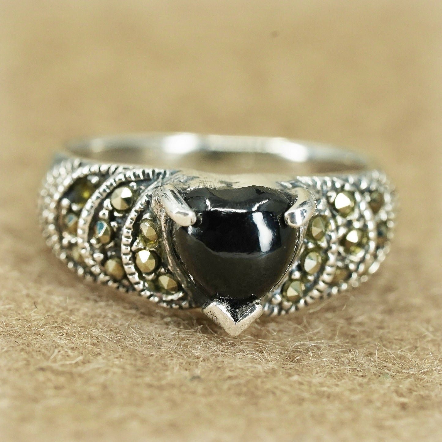 Size 5.5, Sterling 925 silver heart handmade ring with onyx and marcasite