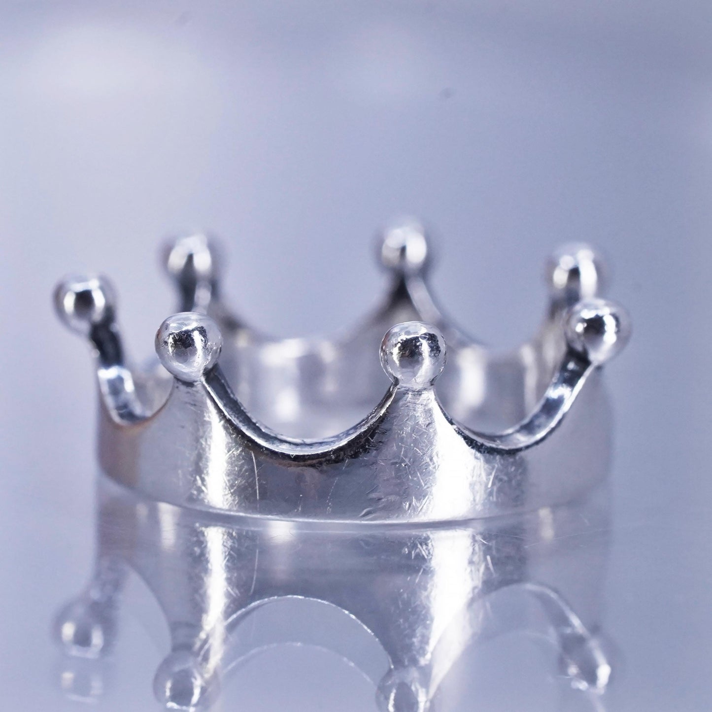 Size 9, Retired James Avery Vintage Sterling 925 silver crown Ring