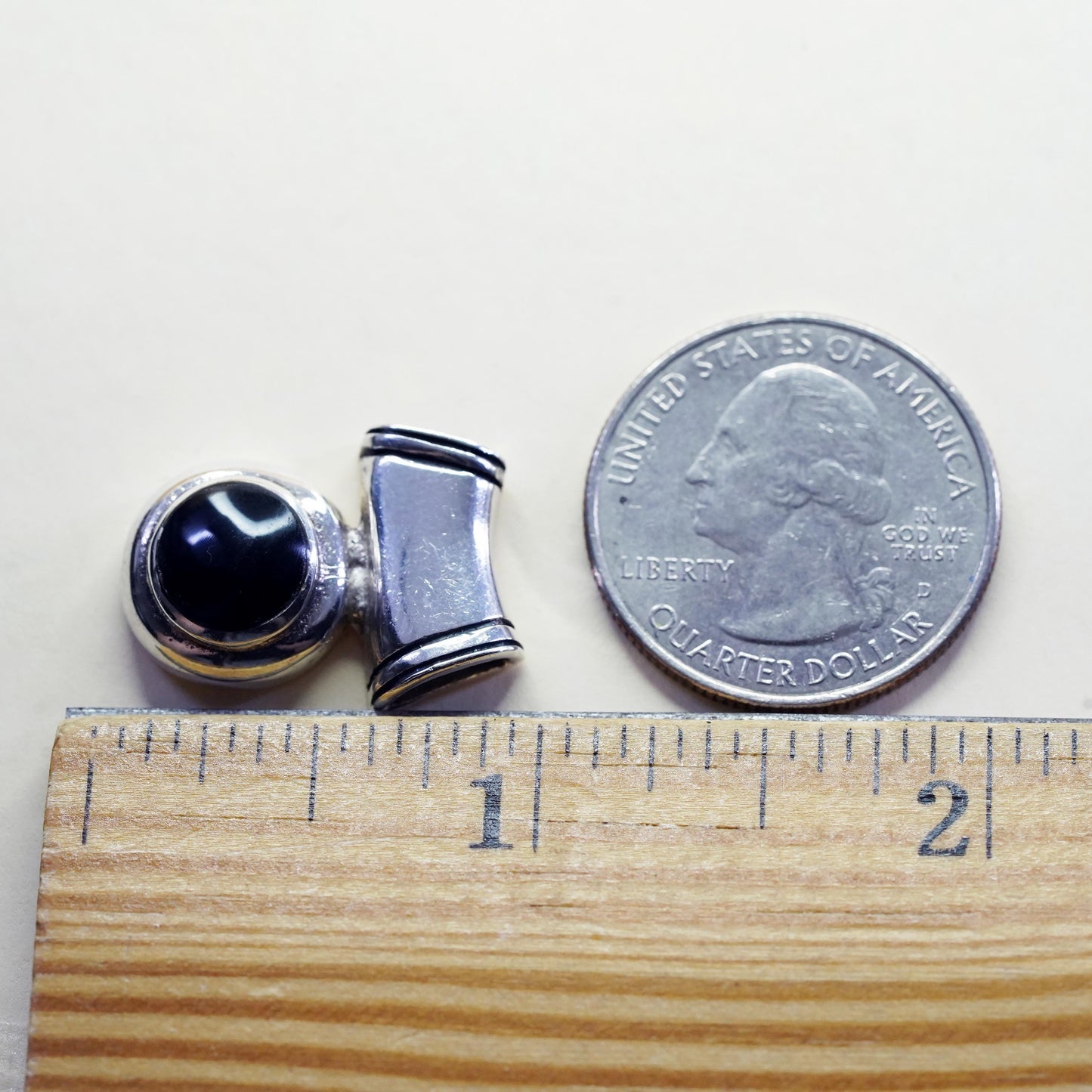 vintage handmade sterling 925 silver pendant with circle black onyx inlay