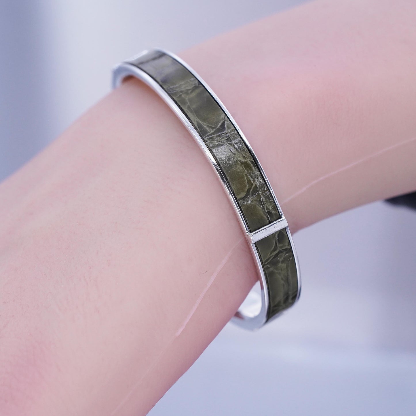 6.75”, Vintage Italian Sterling 925 silver bracelet, green leather inlay cuff