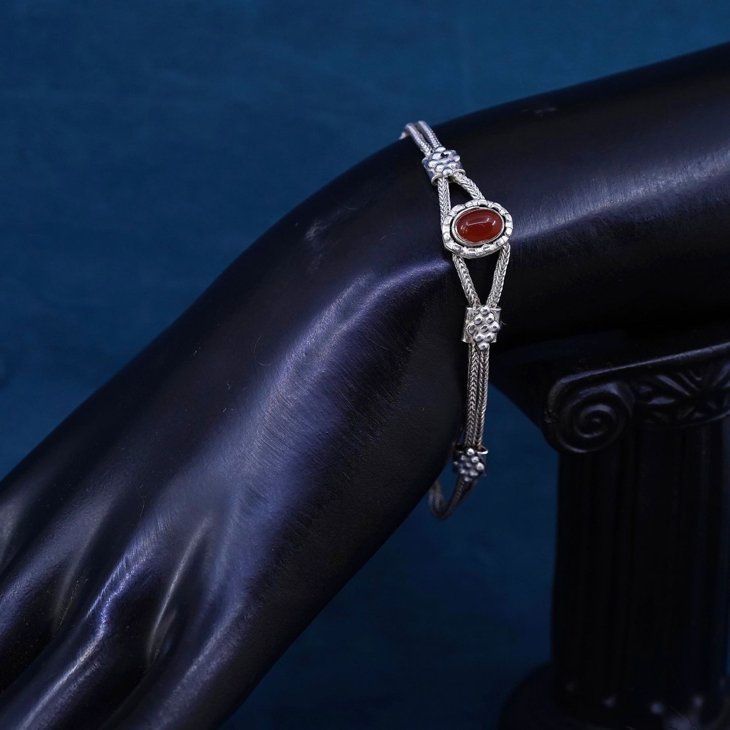 7”, vintage Sterling silver handmade bracelet, 925 wheat chain with carnelian