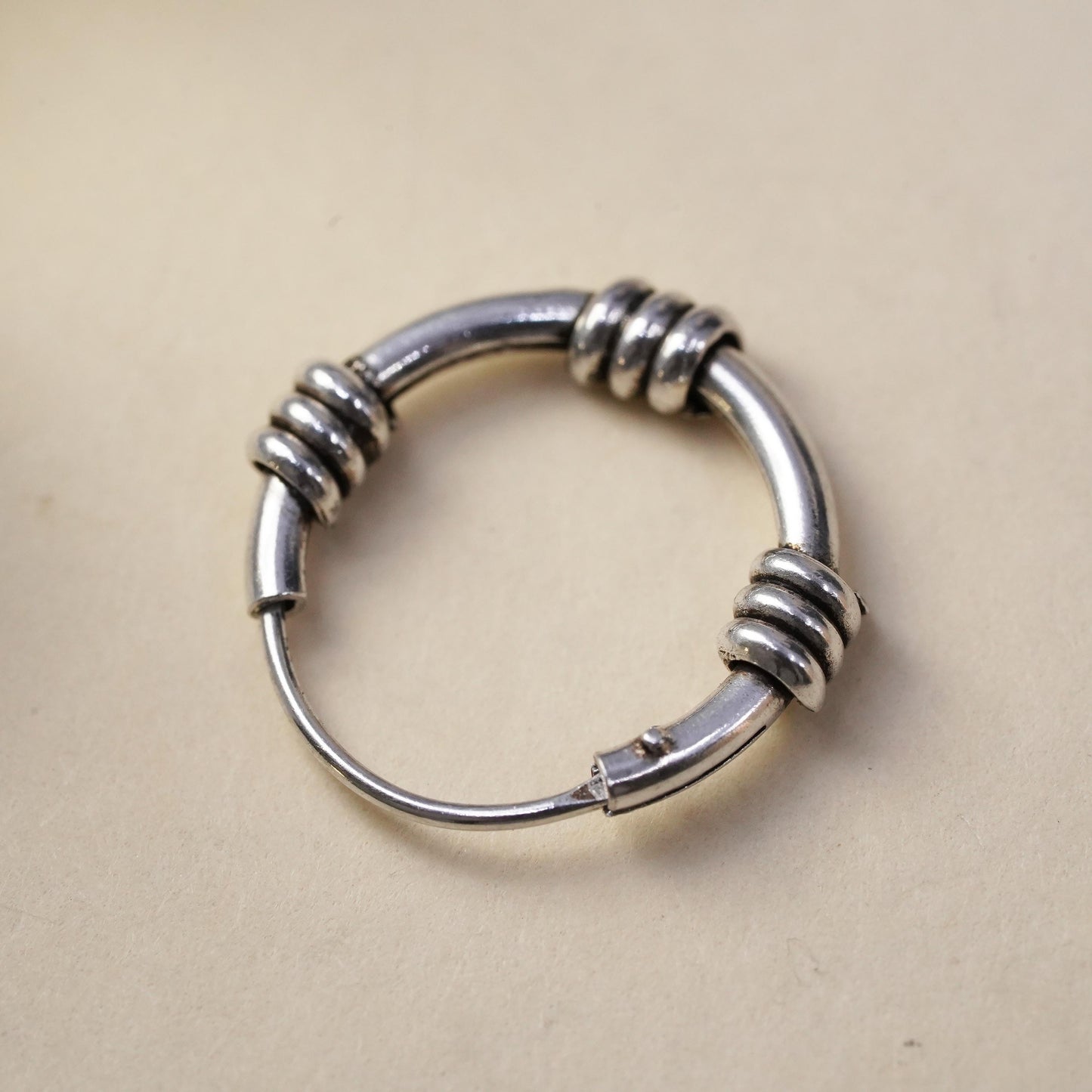 0.5”, Vintage sterling silver single earring, 925 huggie hoop with wires detail