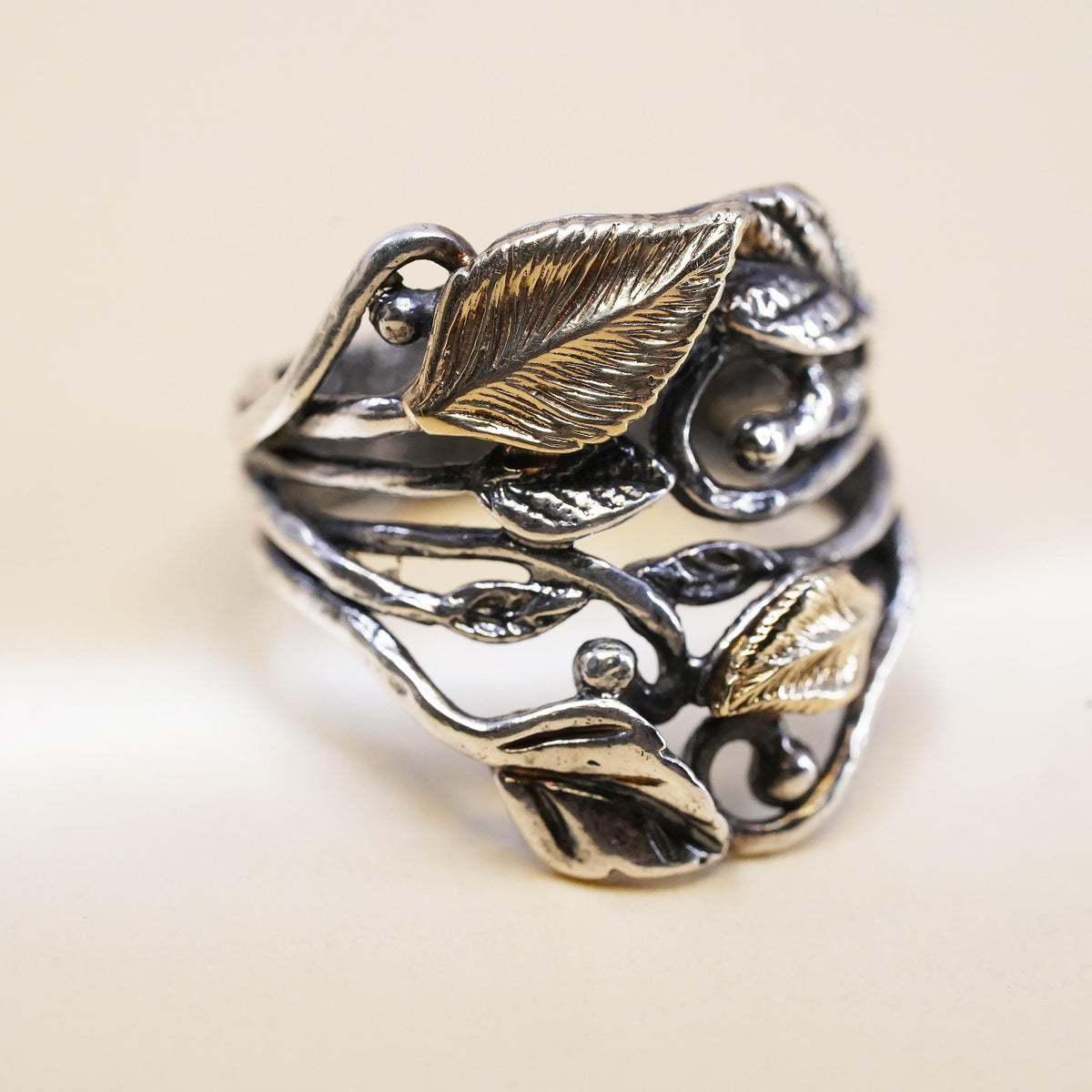 Size 6.75, Israel Pz Or Paz two tone Sterling silver ring, 925 Leafy vine band