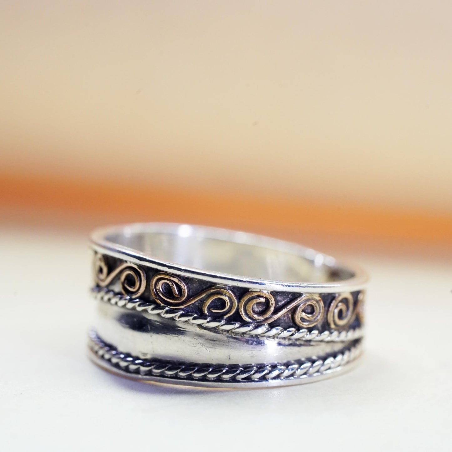 Size 5.5, Vintage two tone Sterling silver ring, 925 band with copper spiral