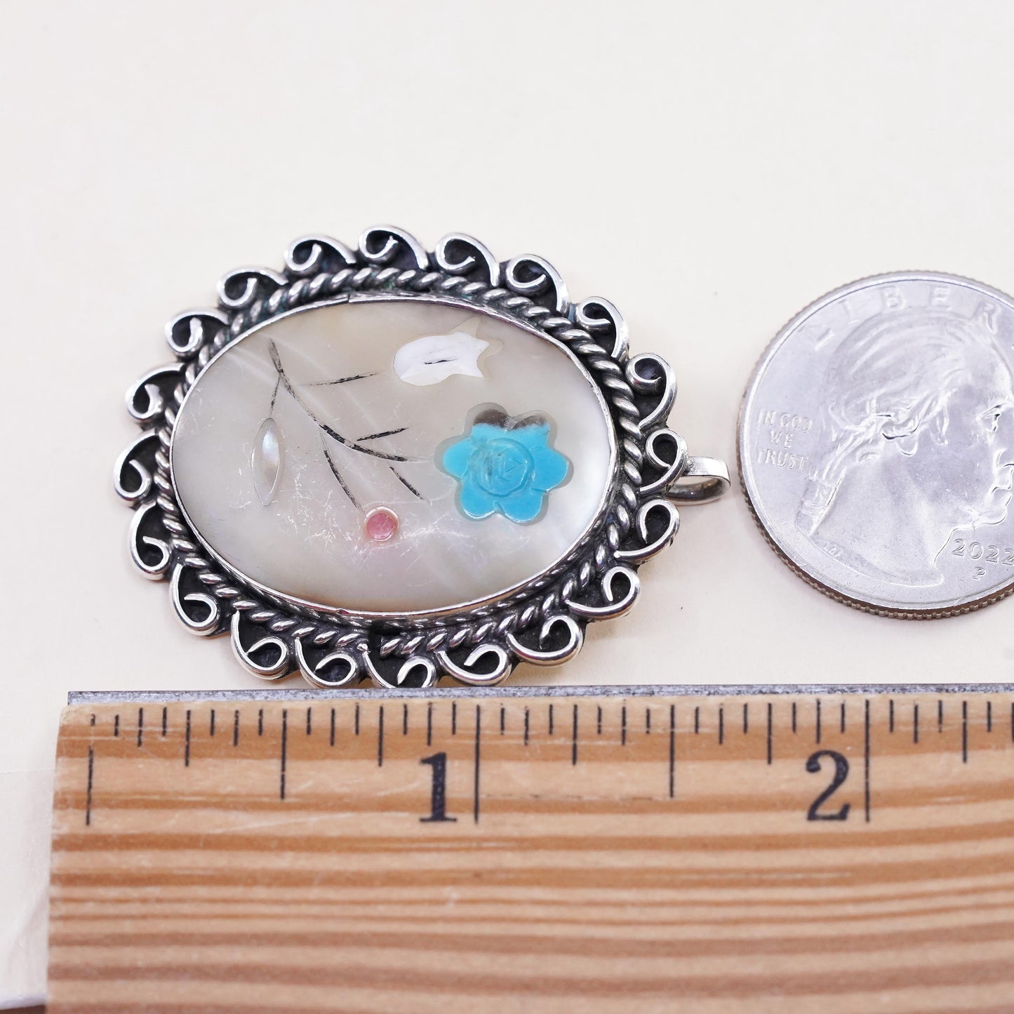 Vintage sterling silver handmade pendant, 925 oval with yellow mother of pearl