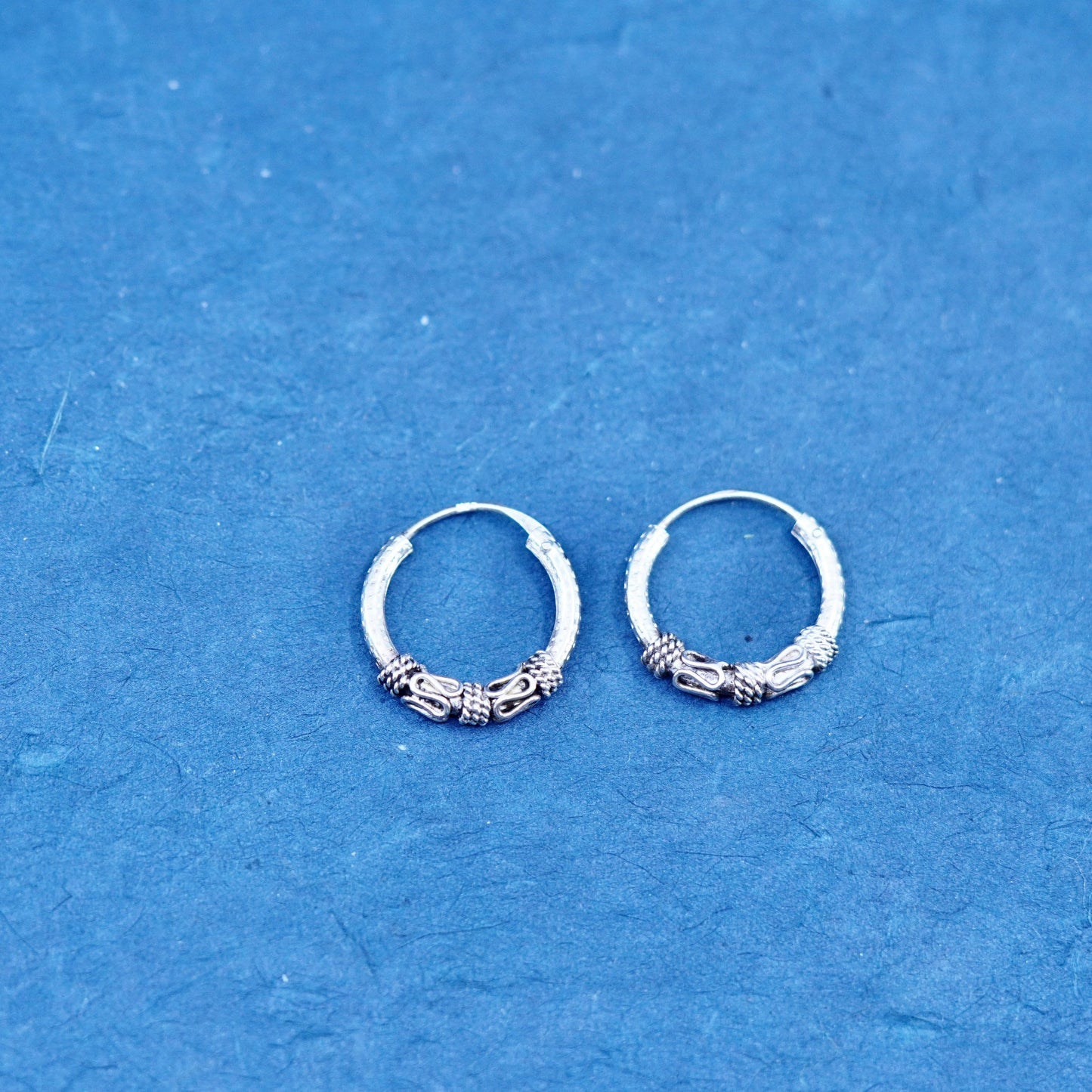 0.75”, Vtg Sterling silver handmade earrings, 925 textured hoops, huggie