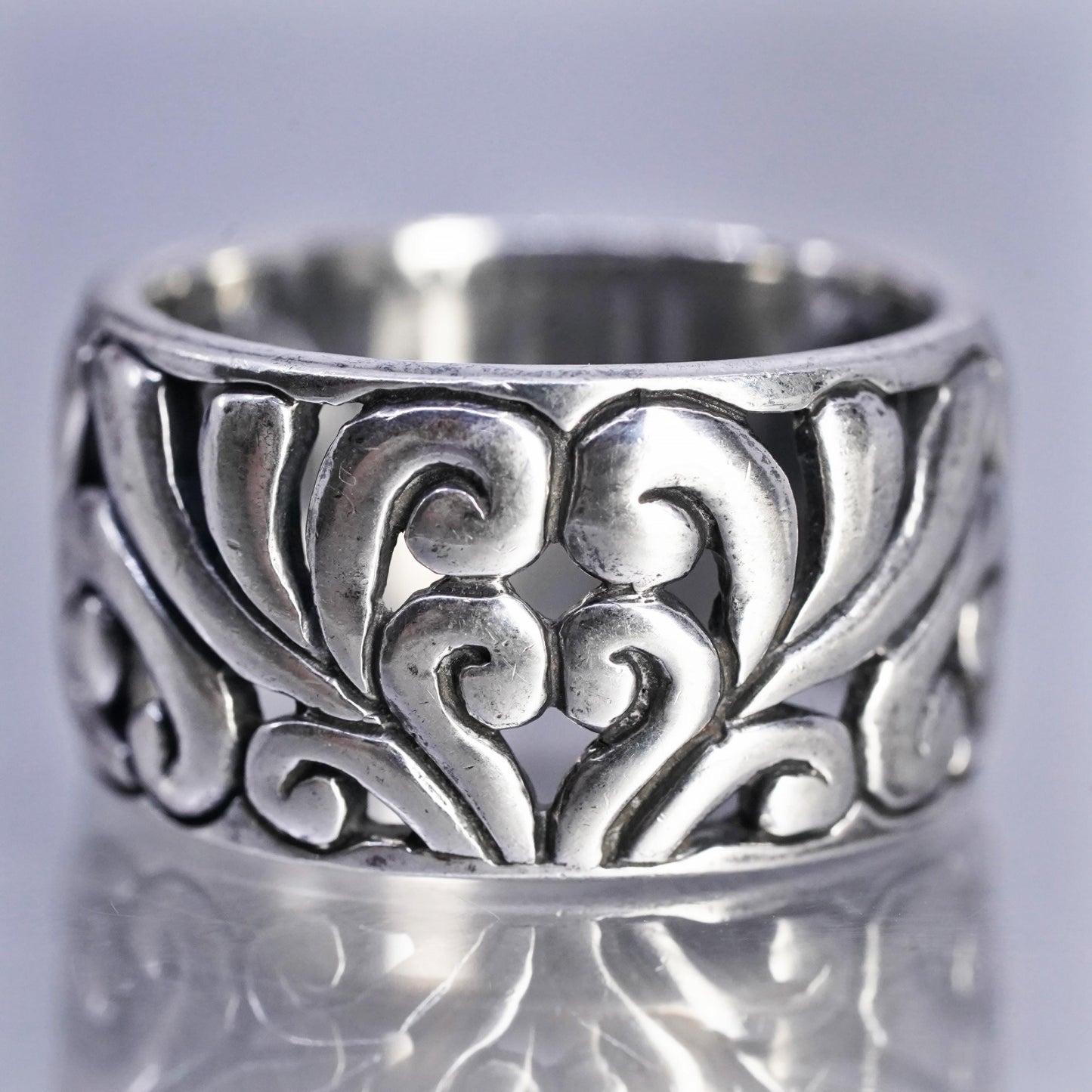 Size 8.5, vintage Sterling 925 silver handmade ring, filigree heart band