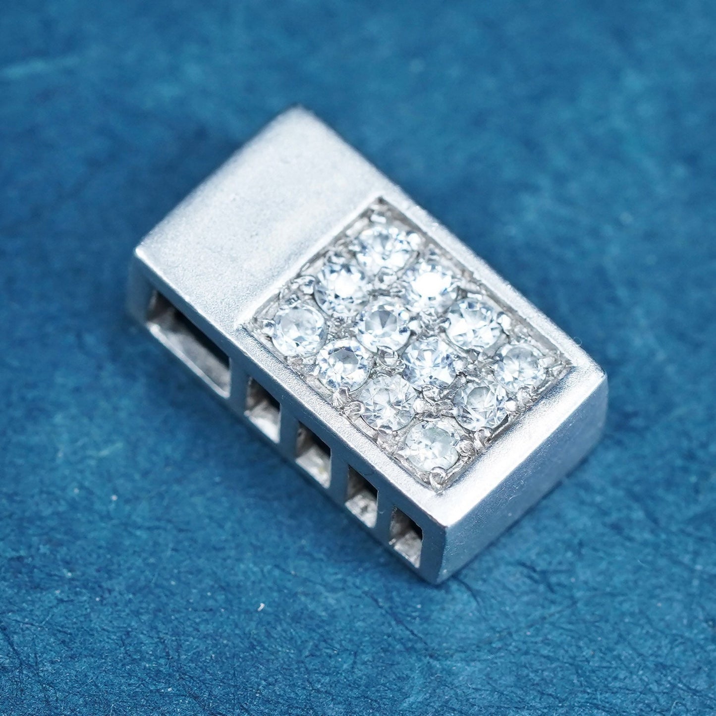Vintage modern Sterling silver 925 rectangular pendant with cluster Cz details