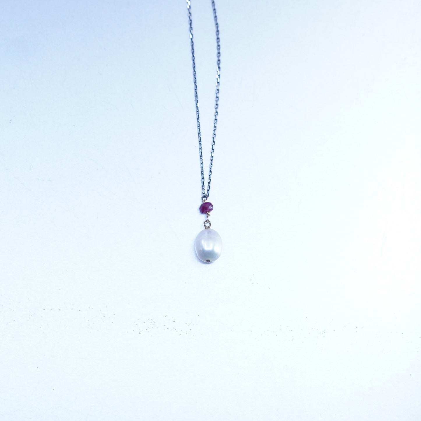 18”, vintage Sterling 925 silver handmade circle necklace with pearl and ruby