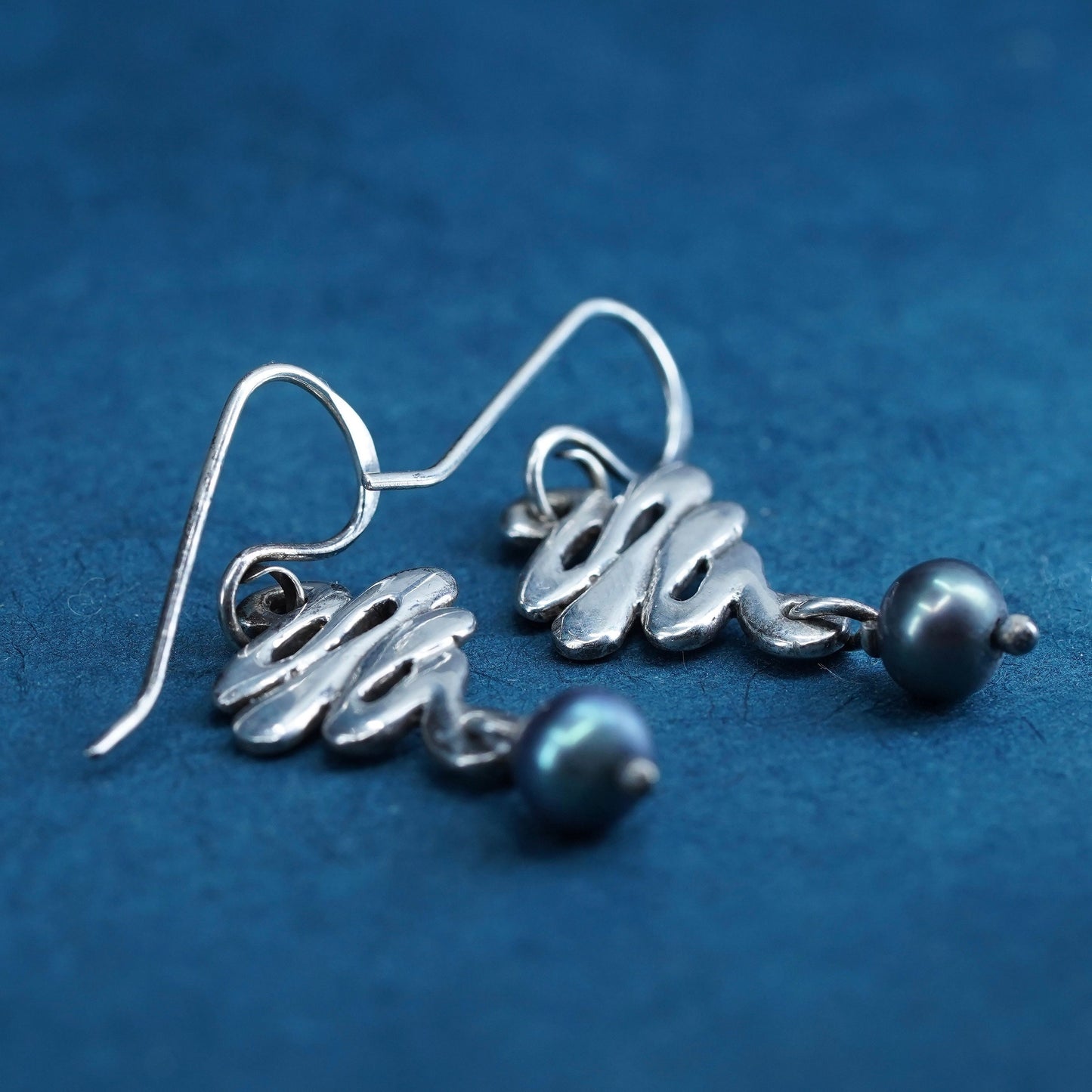 vintage Sterling silver handmade earrings, 925 tornado with black pearl