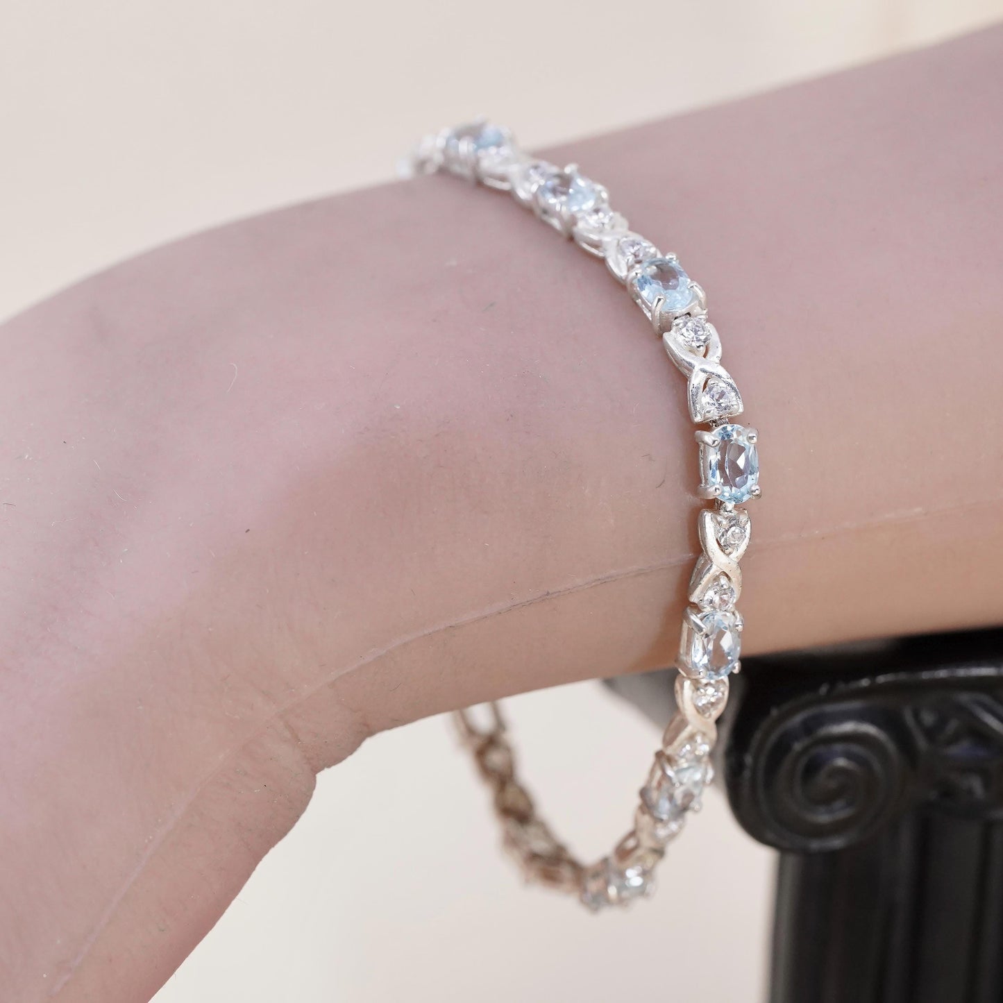6.75", Vintage Sterling 925 silver tennis bracelet with cluster topaz