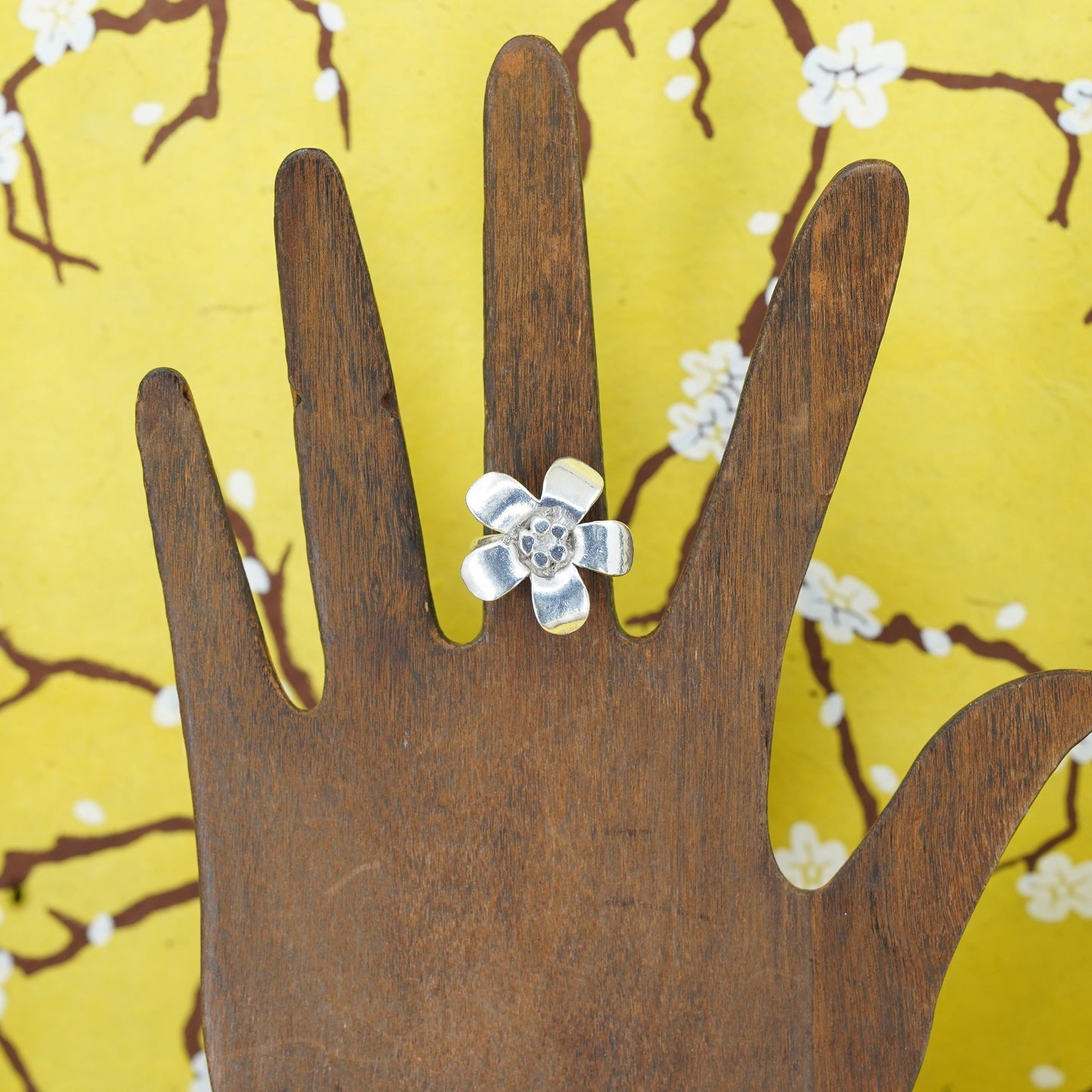 Size 8, vintage Sterling 925 silver handmade plumeria flower ring