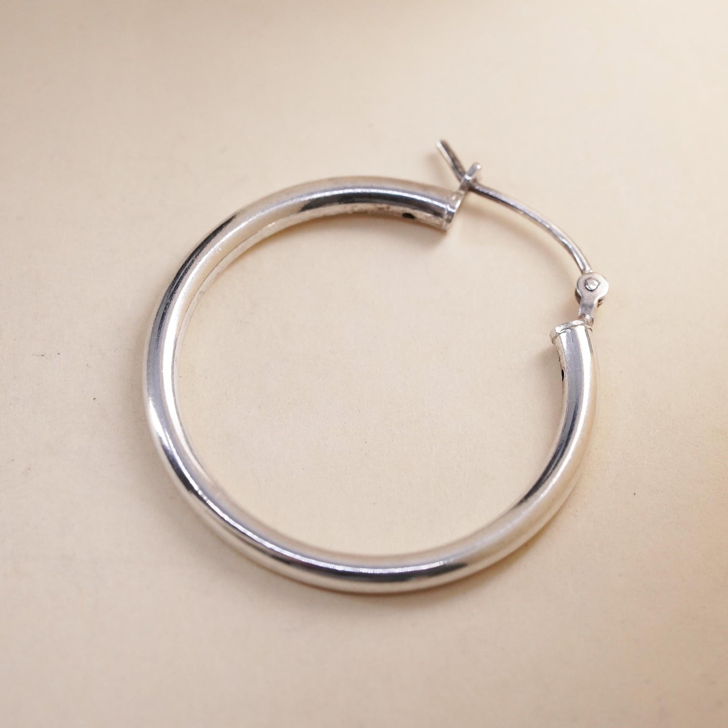 1.25”, Vintage sterling silver loop single earring, fashion primitive hoop