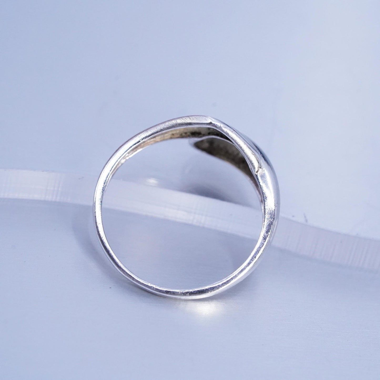 Size 8, vintage Sterling 925 silver handmade ring, wrap band