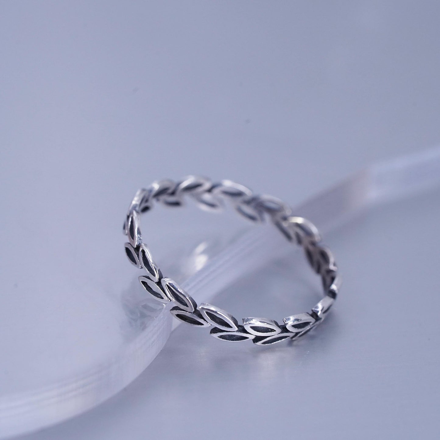Size 10.5, vintage Sterling 925 silver handmade leaves band ring