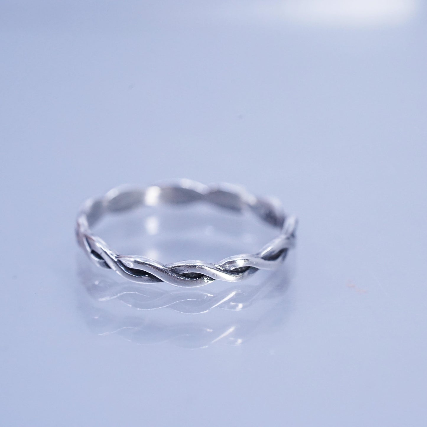 Size 6.25, vintage southwestern Sterling 925 silver statement ring, band cable