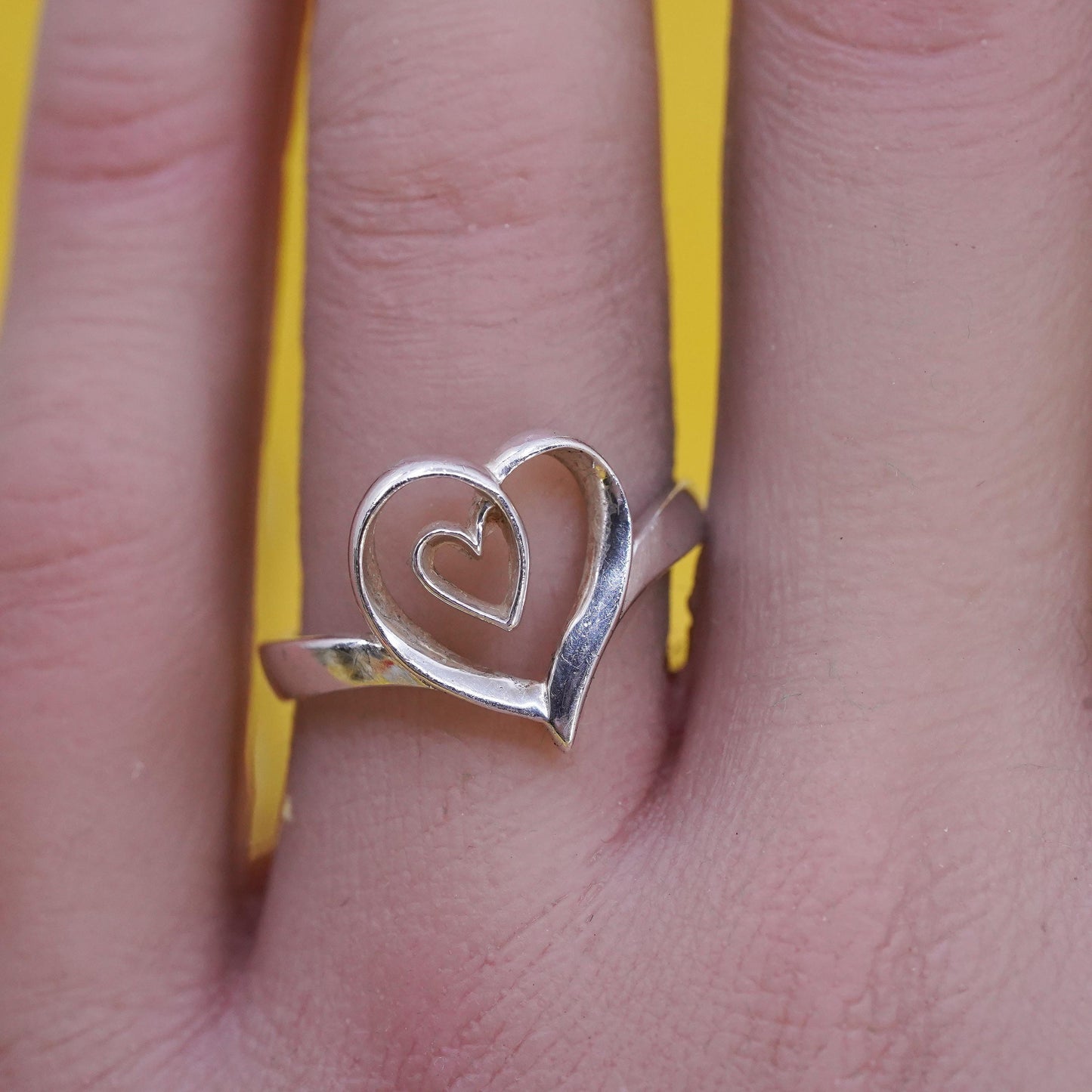 Size 9, Vintage sterling silver handmade ring, filigree heart 925 band
