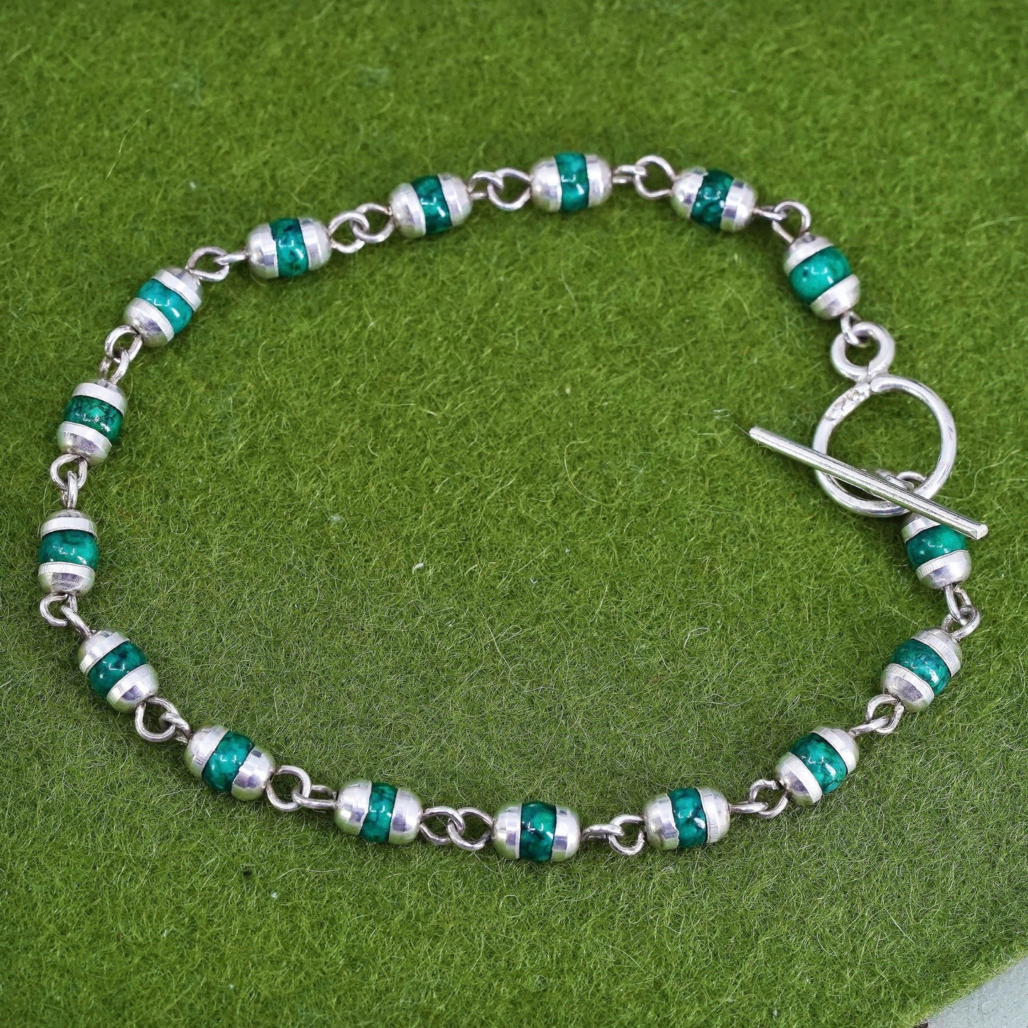 6.75”, Vintage Sterling silver handmade bracelet, 925 chain w/ malachite beads