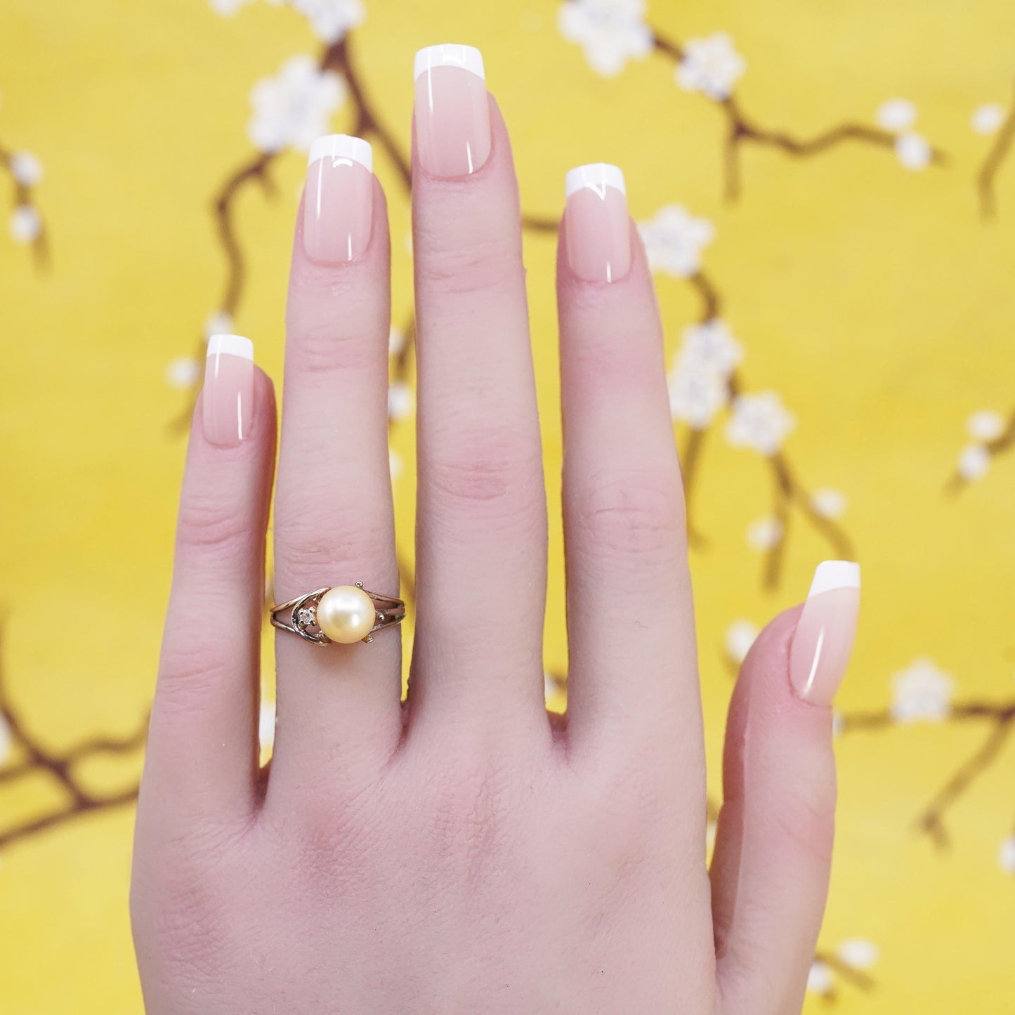 Size 6, vintage 1960s gold plated Sterling 925 silver handmade ring faux pearl