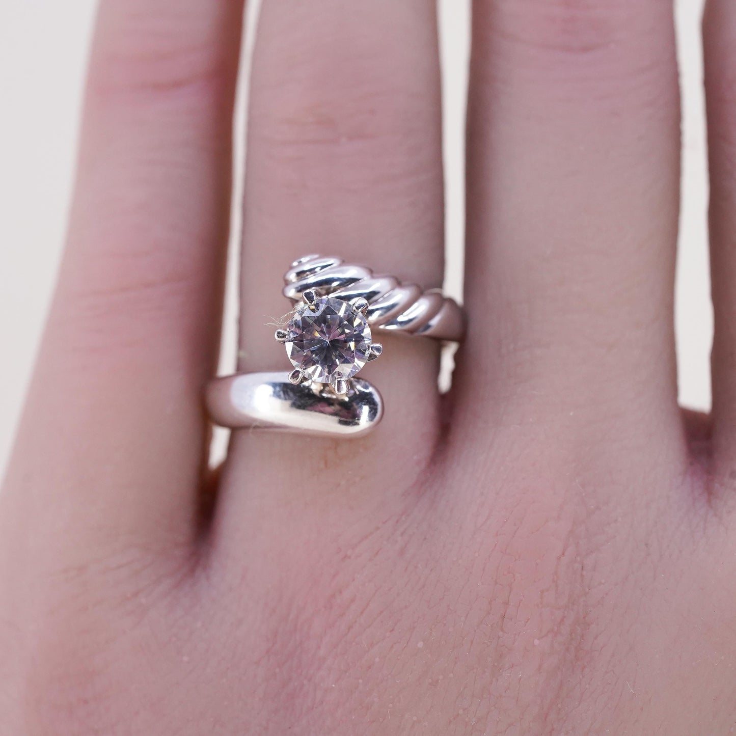 Size 9.75, Vintage Sterling 925 silver ring with round cut CZ cluster details