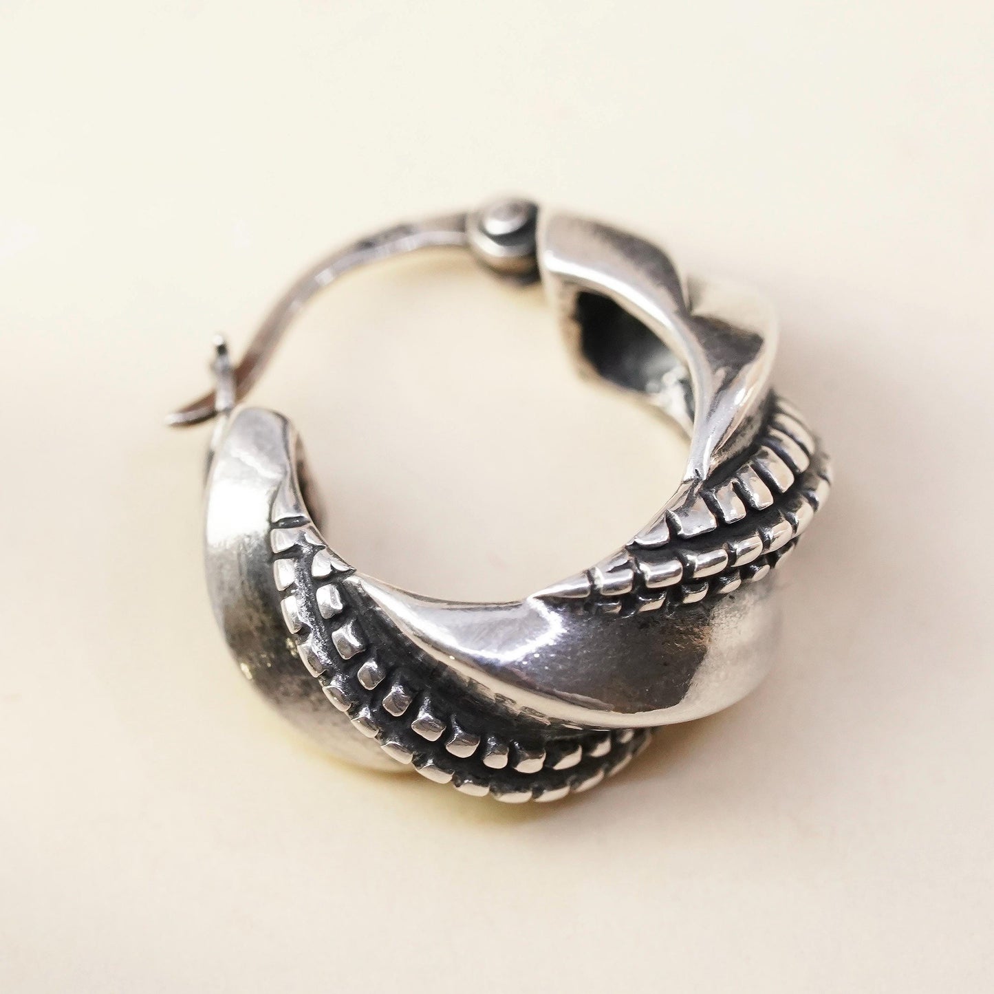 0.75”, Vintage sterling silver single earring, twisted 925 huggie hoop