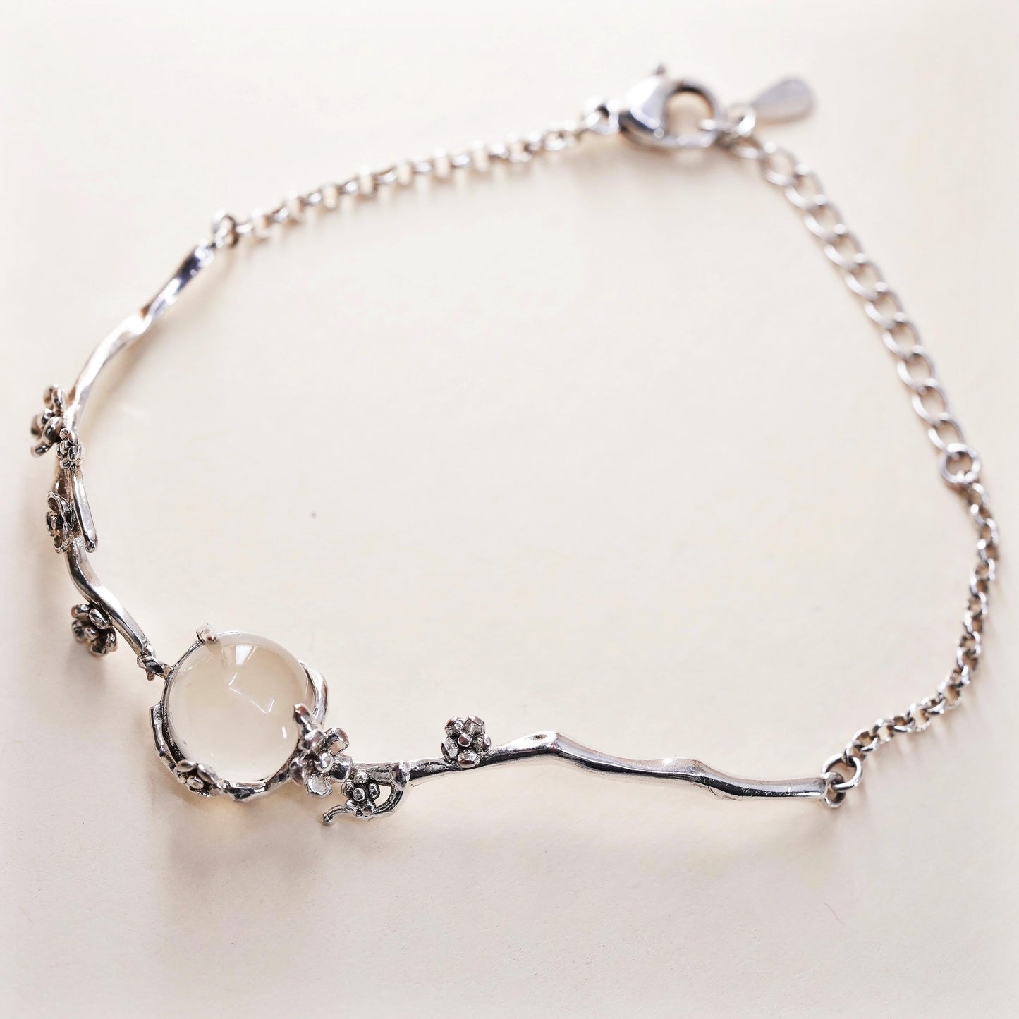 7”, Vintage sterling silver bracelet, 925 chain with flower branch chalcedony