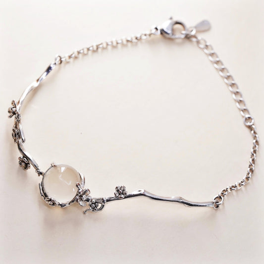 7”, Vintage sterling silver bracelet, 925 chain with flower branch chalcedony