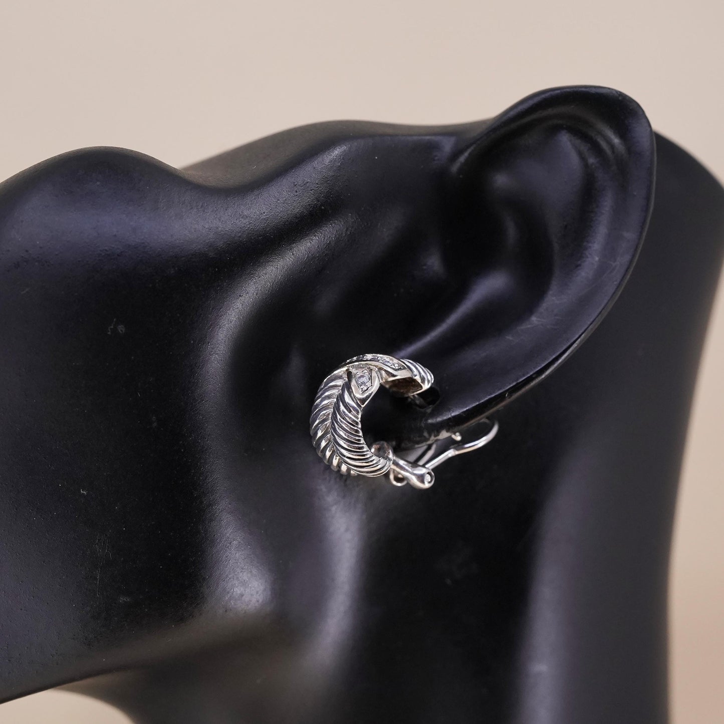 Vintage Sterling 925 silver handmade stud w/ cz, cable textured single earring