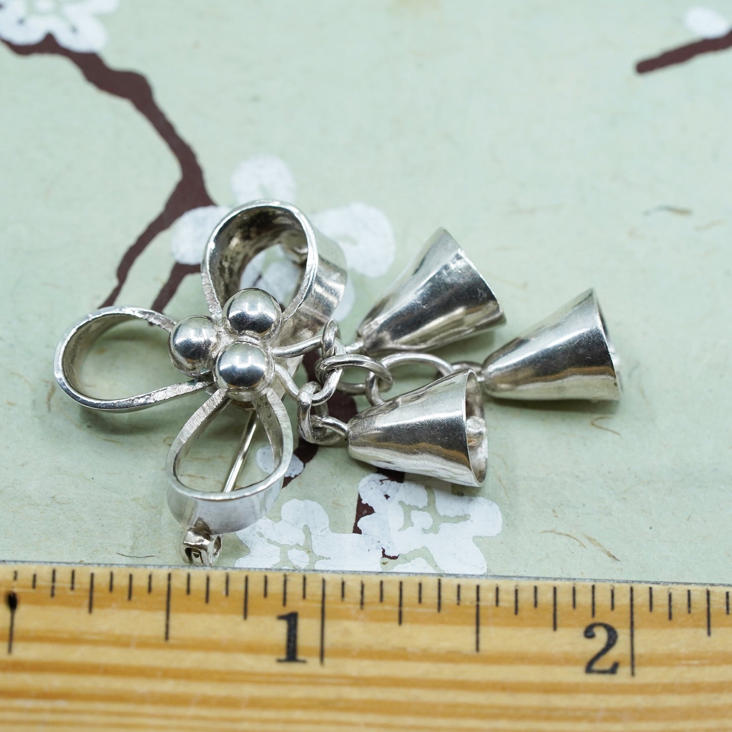Vintage Mexican Sterling silver handmade brooch, 925 ribbon bow tie chime bell