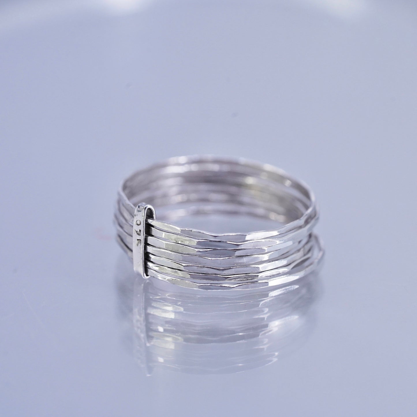 Size 8, vintage southwestern Sterling 925 silver multi strands ring, band