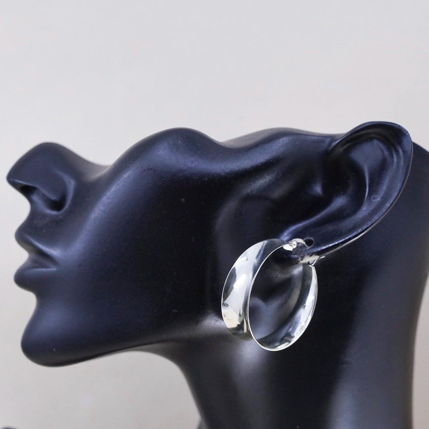 1.5" VTG sterling silver bold ribbed earrings, fashion minimalist wide hoops