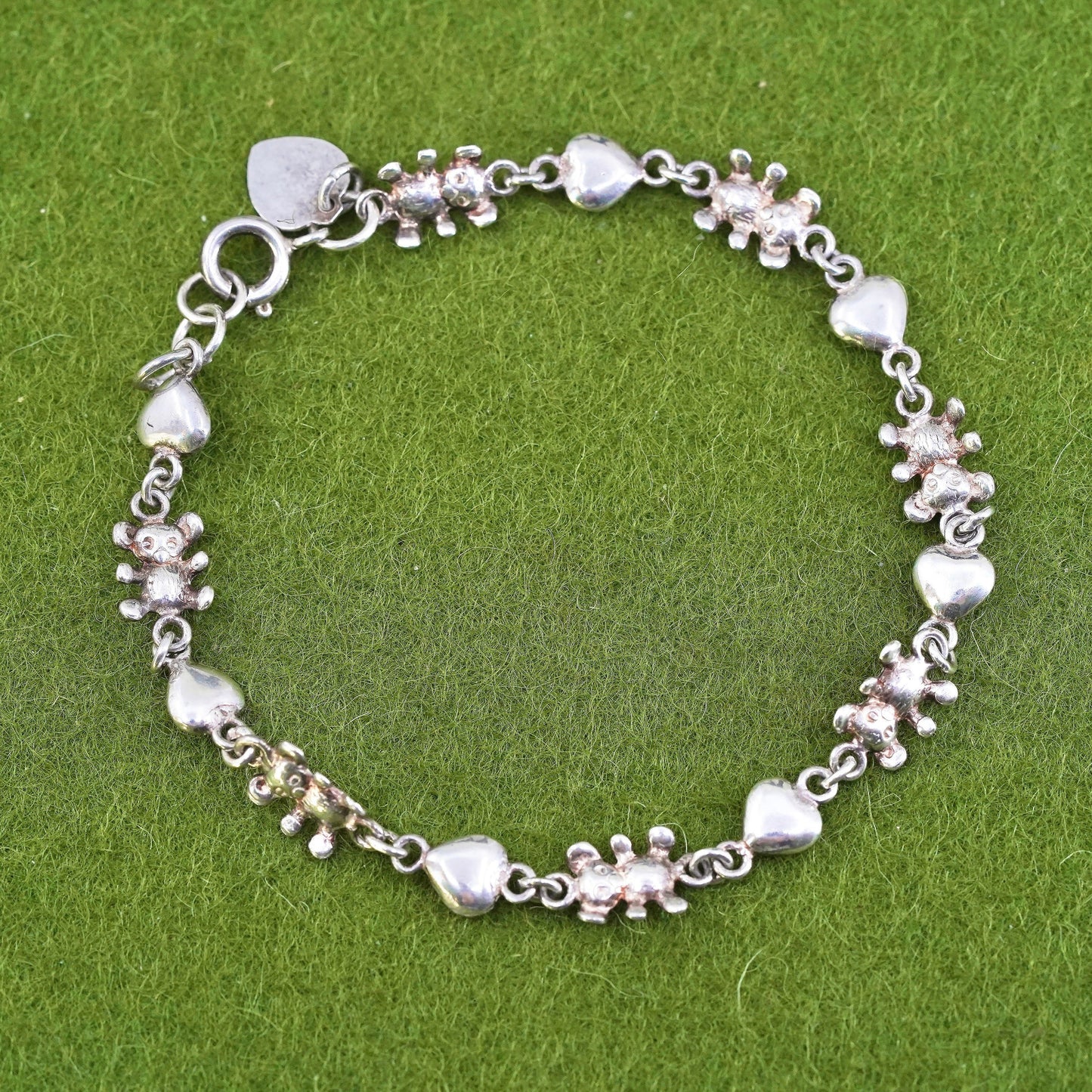 7", VTG sterling 925 silver figaro bracelet with heart and teddy bear charms